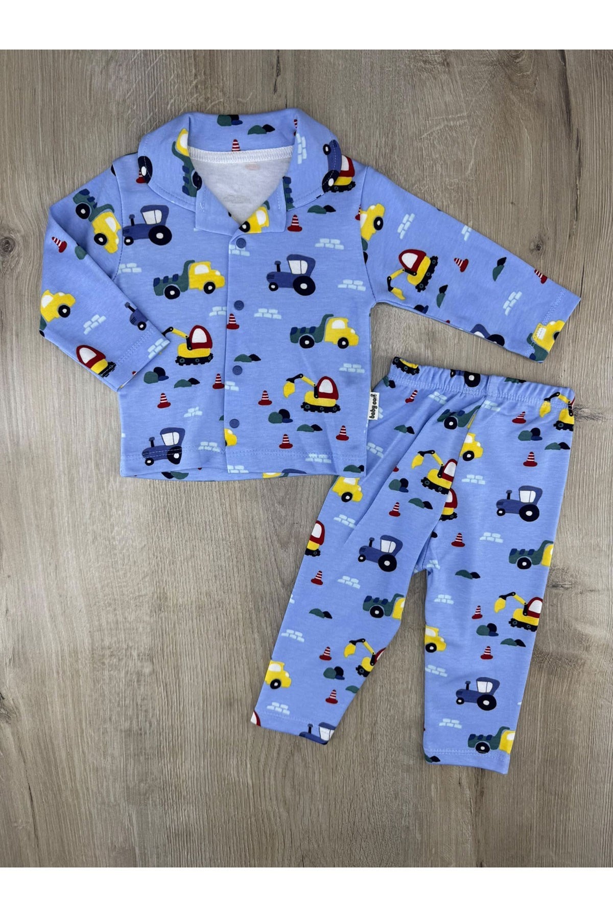 Babycan-41 (3-12 Ay) Kamyon Desenli Önden Düğmeli Pijama Takımı