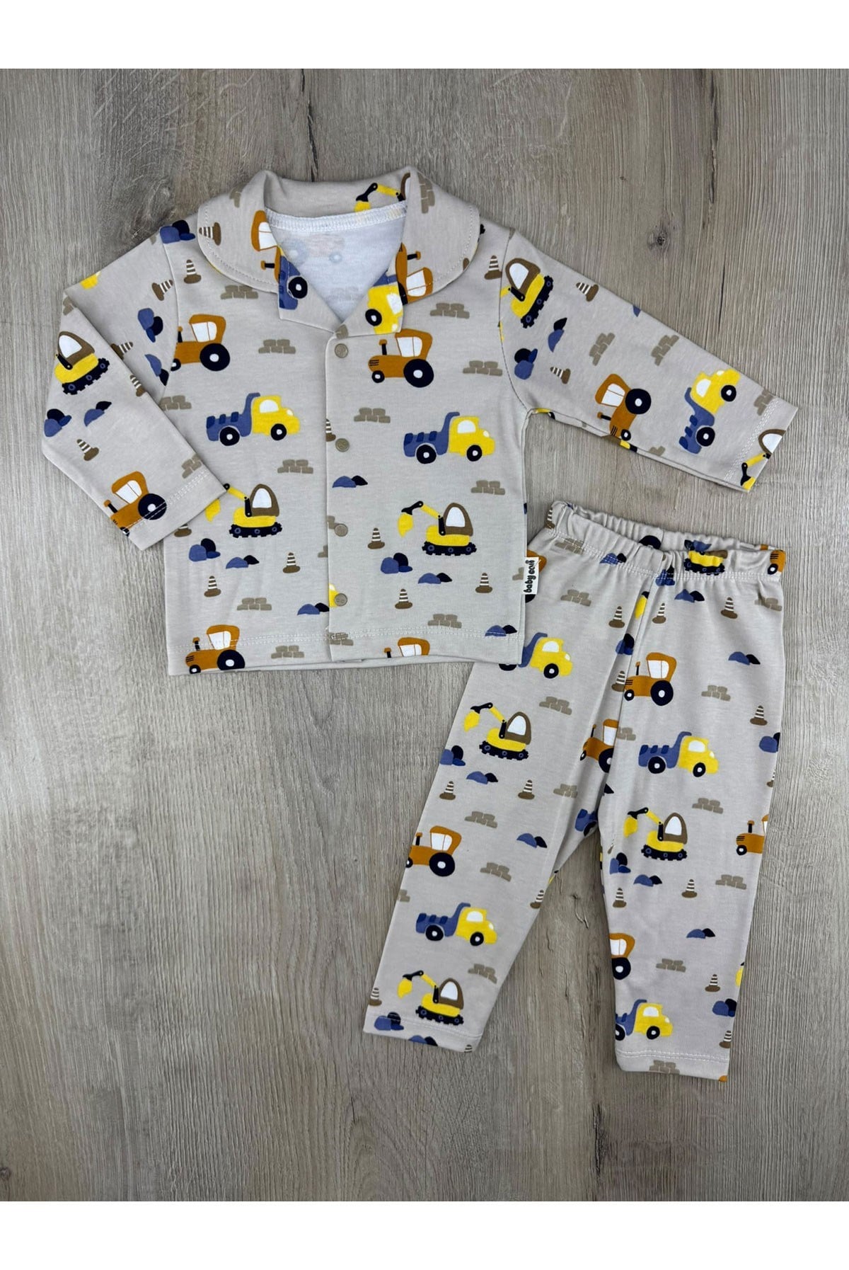 Babycan-41 (3-12 Ay) Kamyon Desenli Önden Düğmeli Pijama Takımı