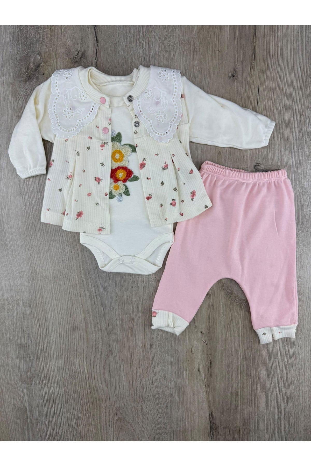 Babyim 2021 (0-9 Ay) Renkli Çiçek Nakışlı Hırkalı 3Lü Takım