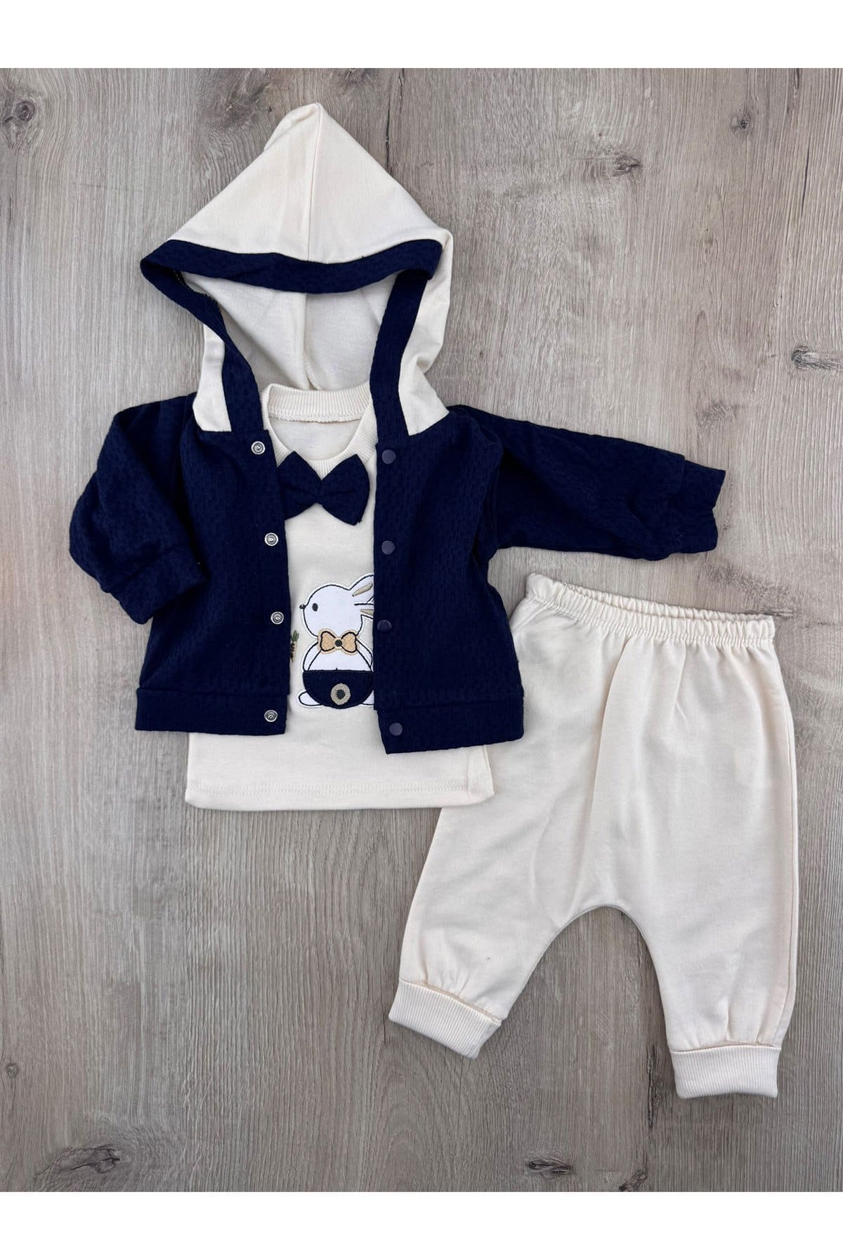 Babyim 2311 (0-9 Ay) Papyonlu Tavşan Desenli 3Lü Hırkalı Takım