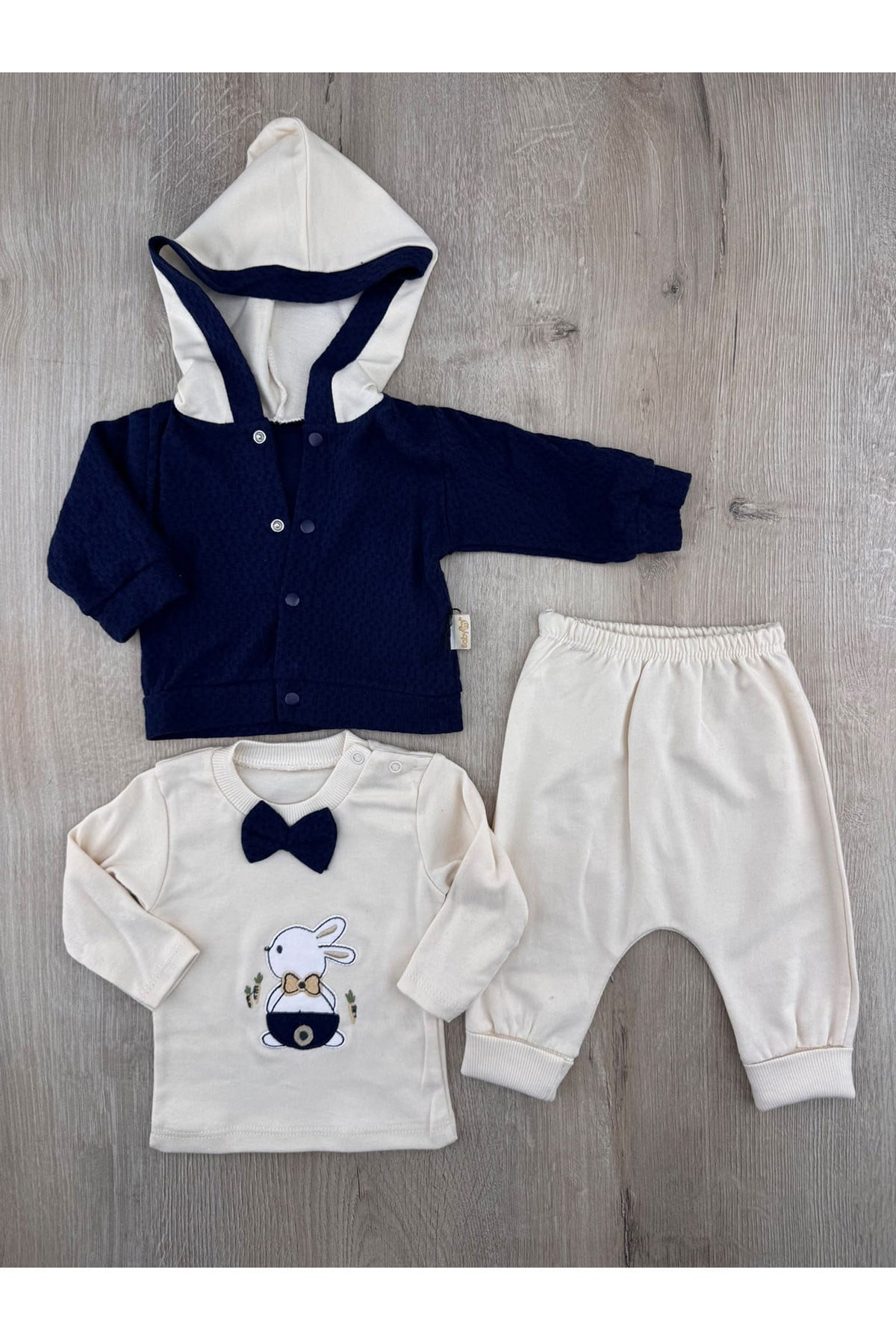 Babyim 2311 (0-9 Ay) Papyonlu Tavşan Desenli 3Lü Hırkalı Takım
