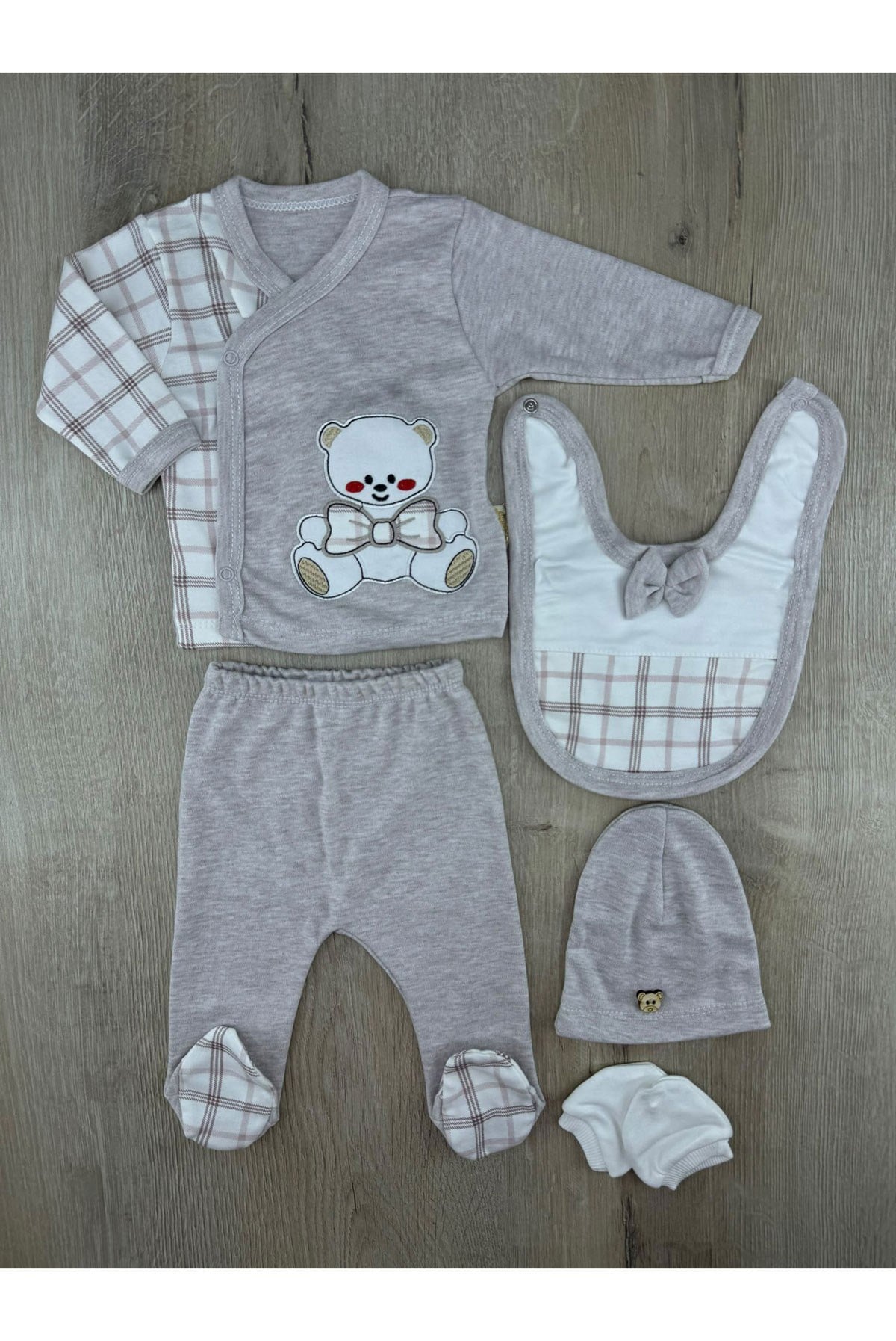 Babyim(0-3 Ay) Oturan Papyonlu Ayıcık Desenli Zıbın Takımı