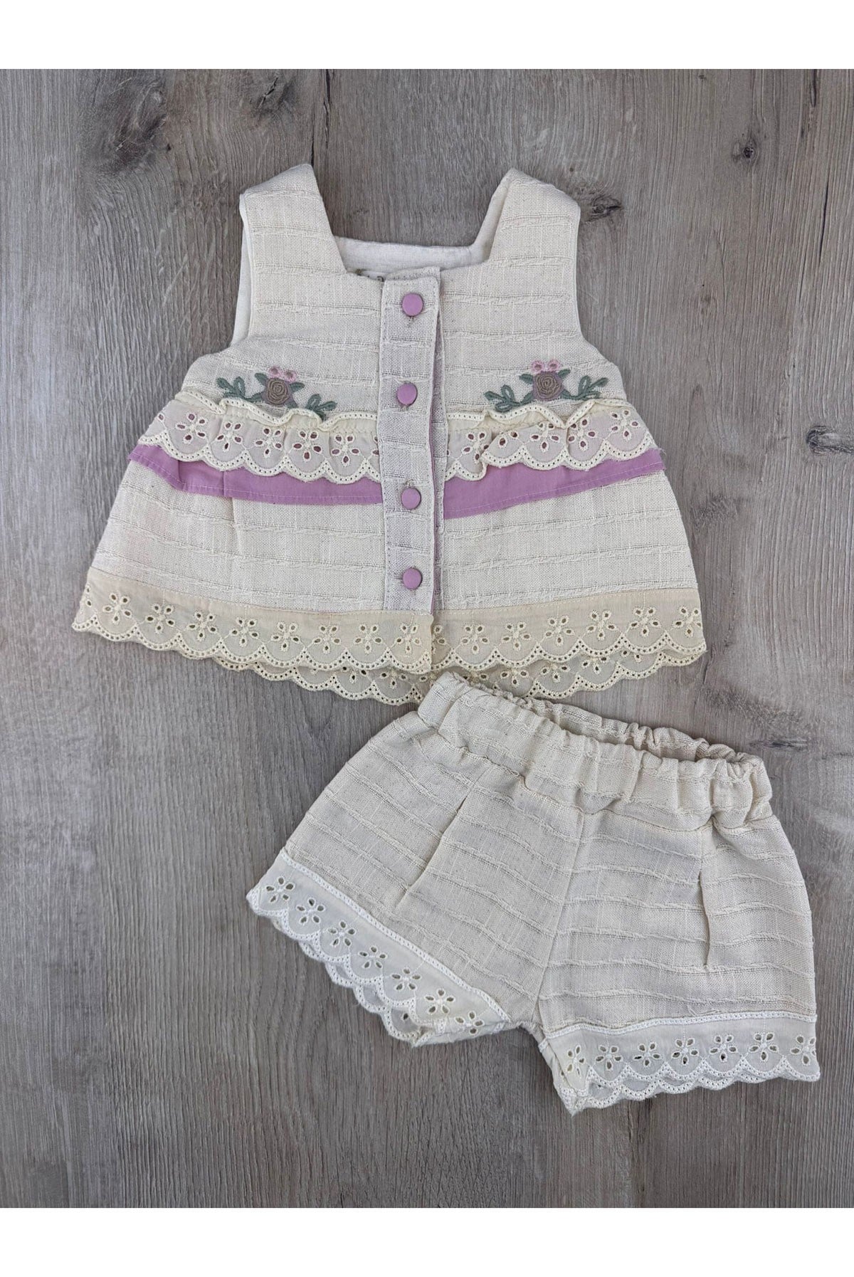 BabyPam (6-24 Ay) Çiçek Desenli Önü Fırfırlı Düğmeli Dokuma Takım
