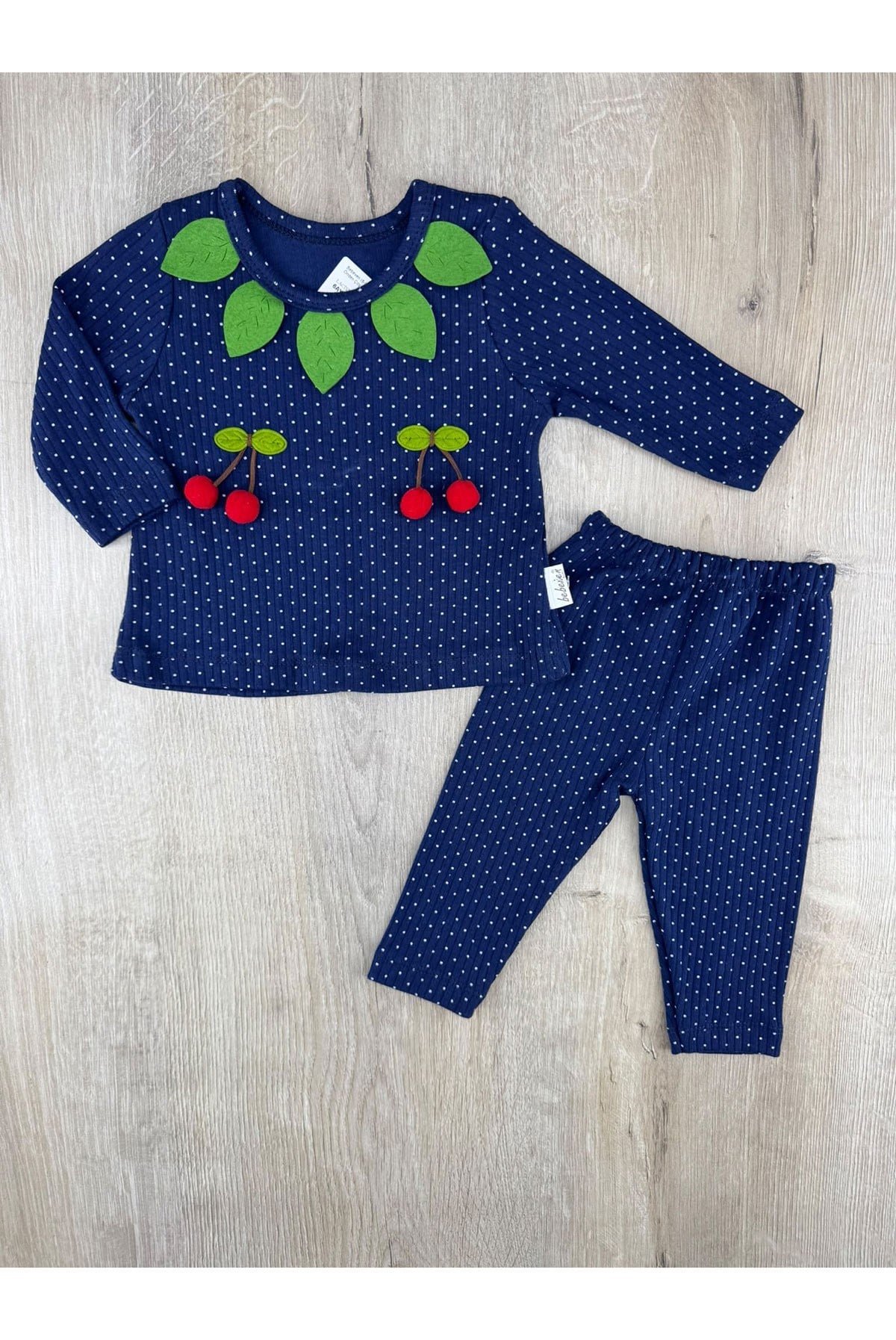 Bebexen (6-9-12 ay)  Puanlı Kiraz Desenli Önden Çıtçıtlı Takım