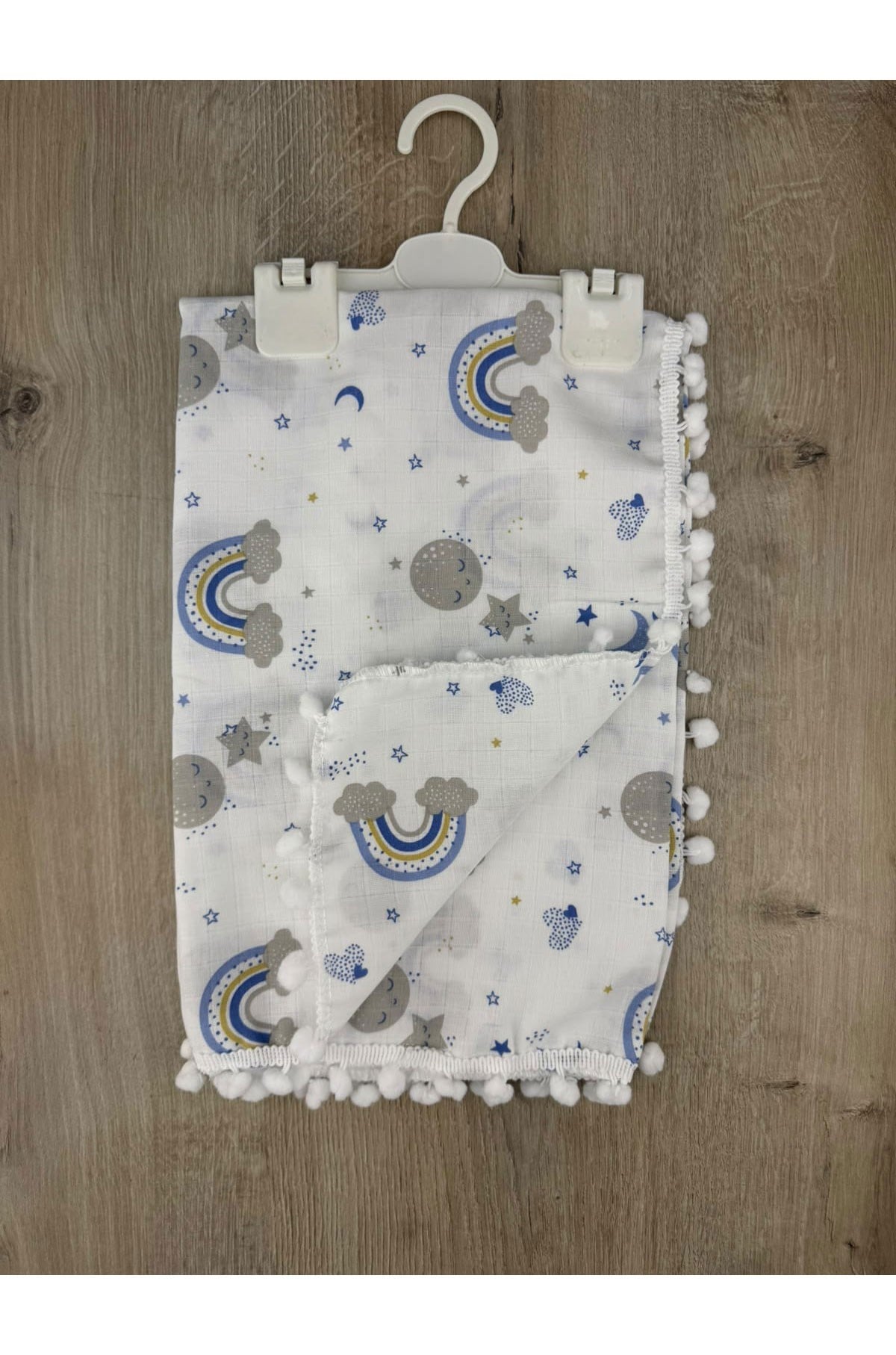 Berço Gökkuşağı Desenli Ponponlu Müslin Battaniye
