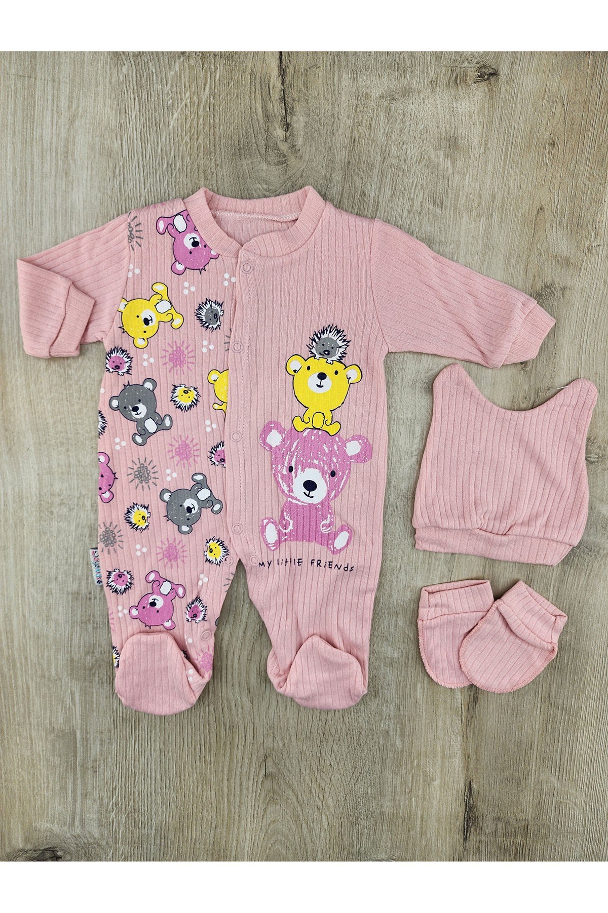 Beyzi Baby (0-9 Ay)  Little Friends Desenli Eldivenli Ve Şapkalı Tulum
