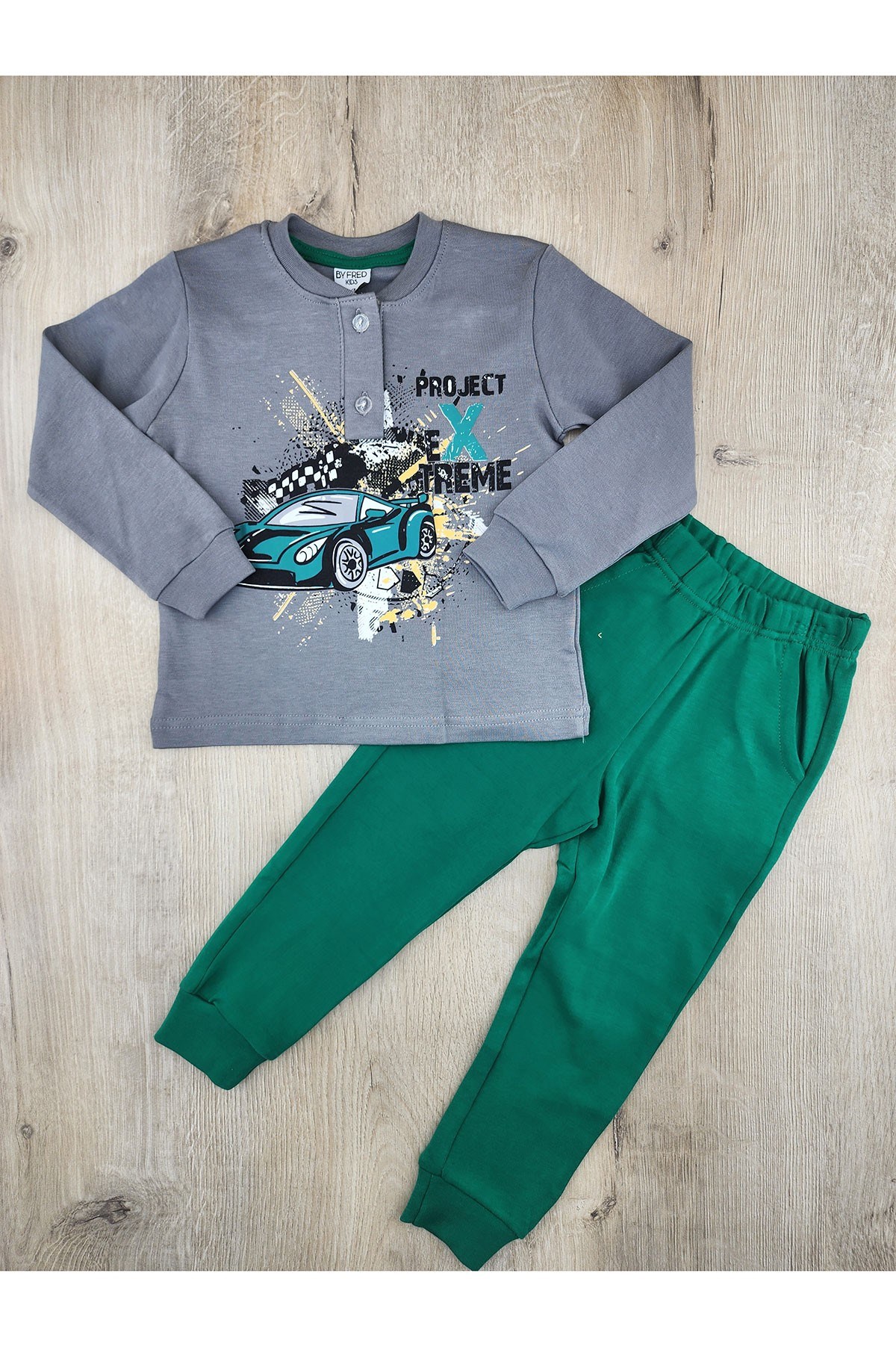 By Fred (3-6 Yaş) Yarış Arabası Desenli Pijama Takımı