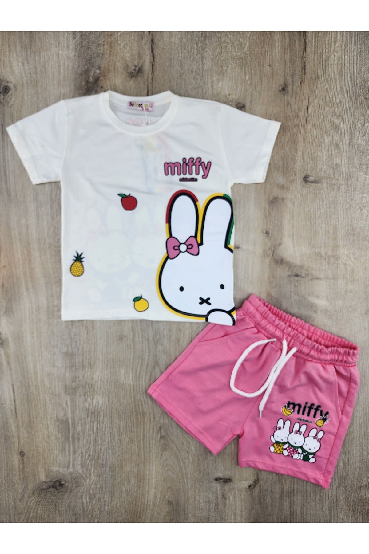 Defnecan (3-10 Yaş) Miffy Desenli Sırt Baskılı Şortlu Takım