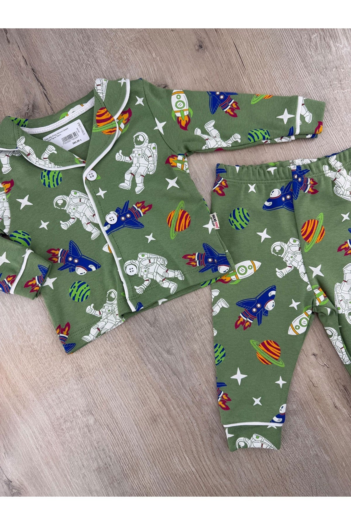 Dolaş (6Ay-6Yaş) Astronot Desenli Düğmeli Pijama Takımı