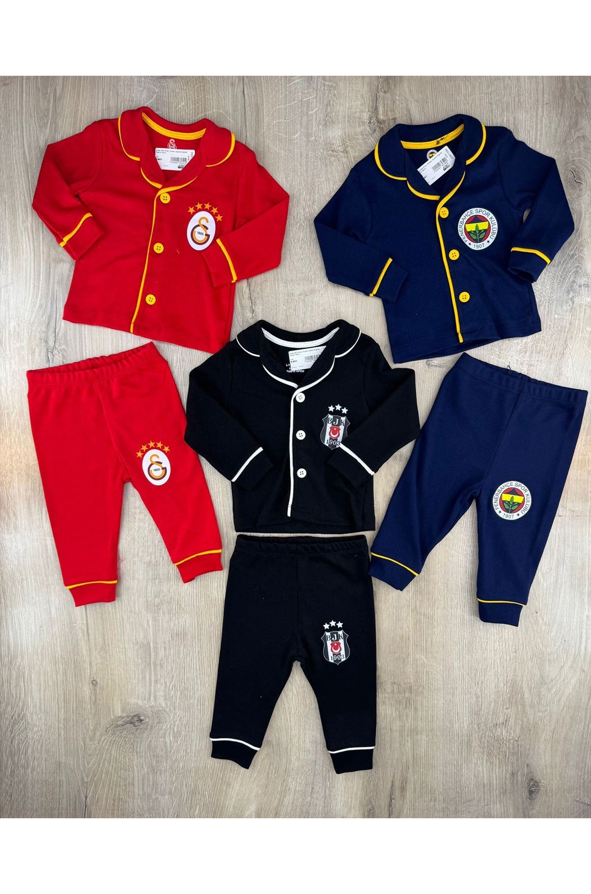 Dolaş (6Ay-6Yaş) Taraftar Desenli Düğmeli Pijama Takımı