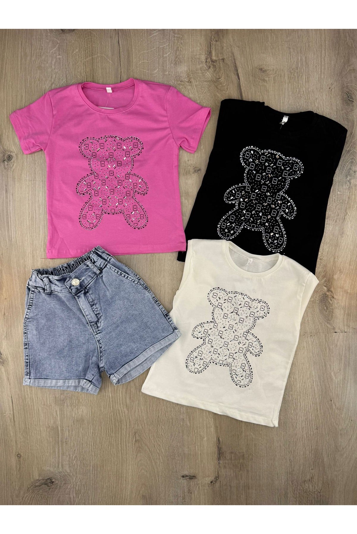 Giydrop (3-6 Yaş) Pullu Ayıcık Desenli Kot Şortlu Takım