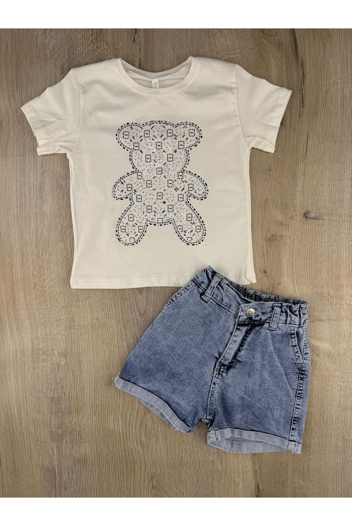 Giydrop (3-6 Yaş) Pullu Ayıcık Desenli Kot Şortlu Takım