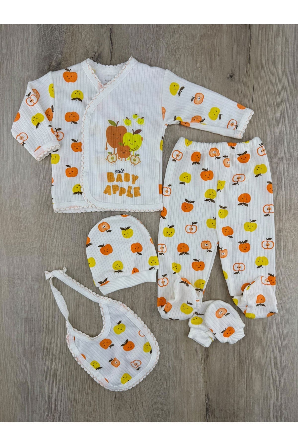 Gonca Bebe (0-3 ay) Elma Desenli 5Li Zıbın Takımı