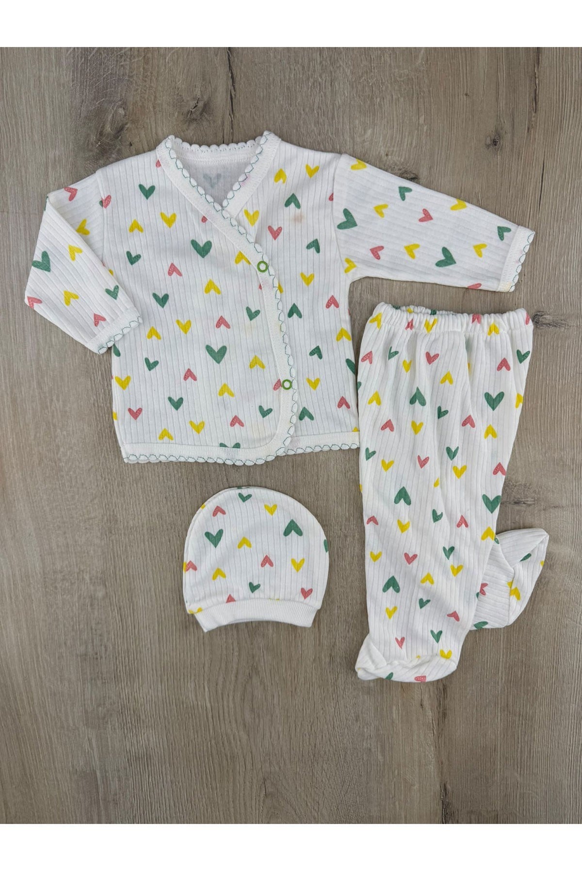 Gonca Bebe (0-3 ay) Renkli Kalp Desenli Şapkalı Zıbın Takımı