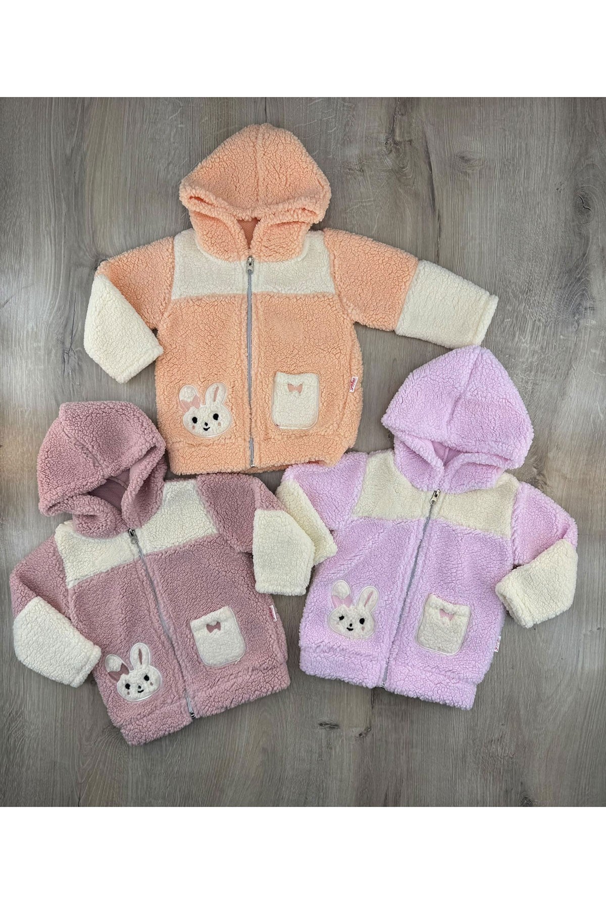 Güleş Bebe (9-12-18 Ay) Tavşan Nakışlı Kapşonlu Peluş Hırka