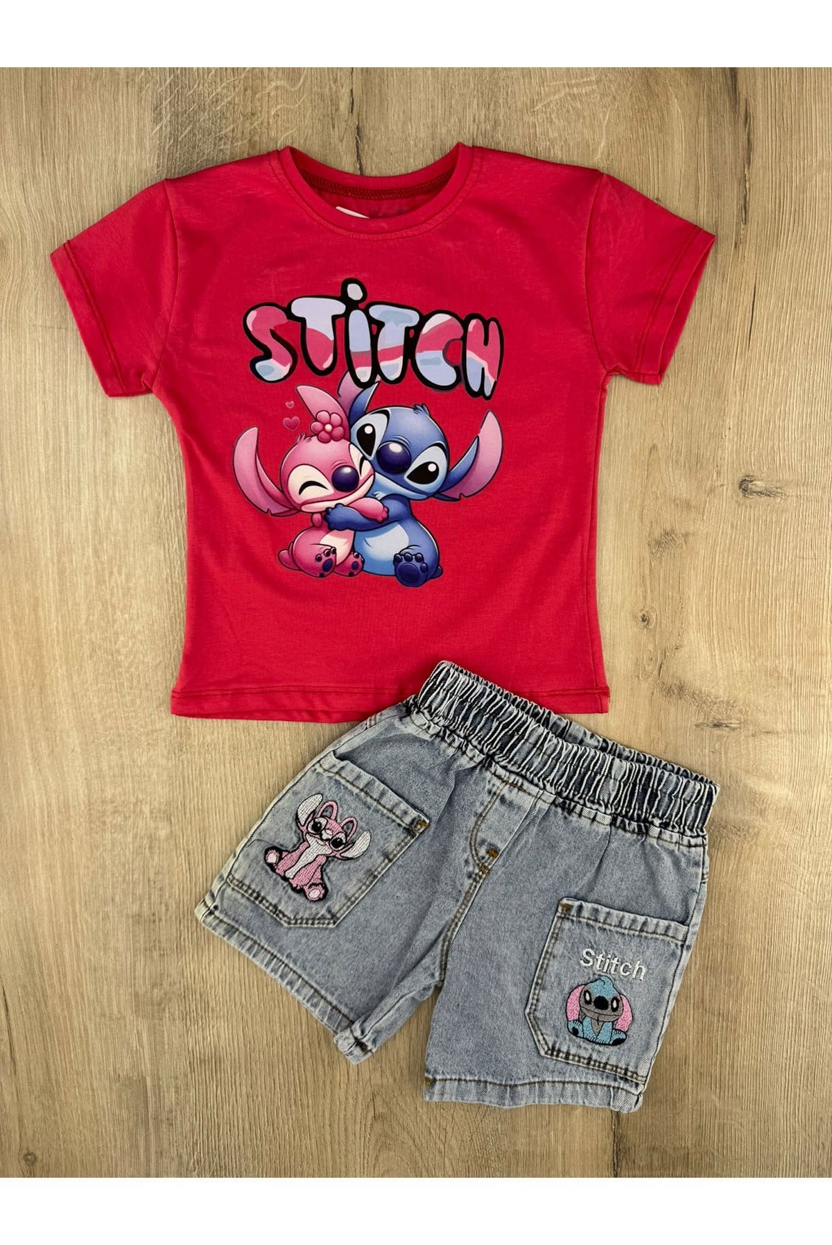 İncilay (3-7 Yaş) Stitch Desenli Kot Şortlu Takım
