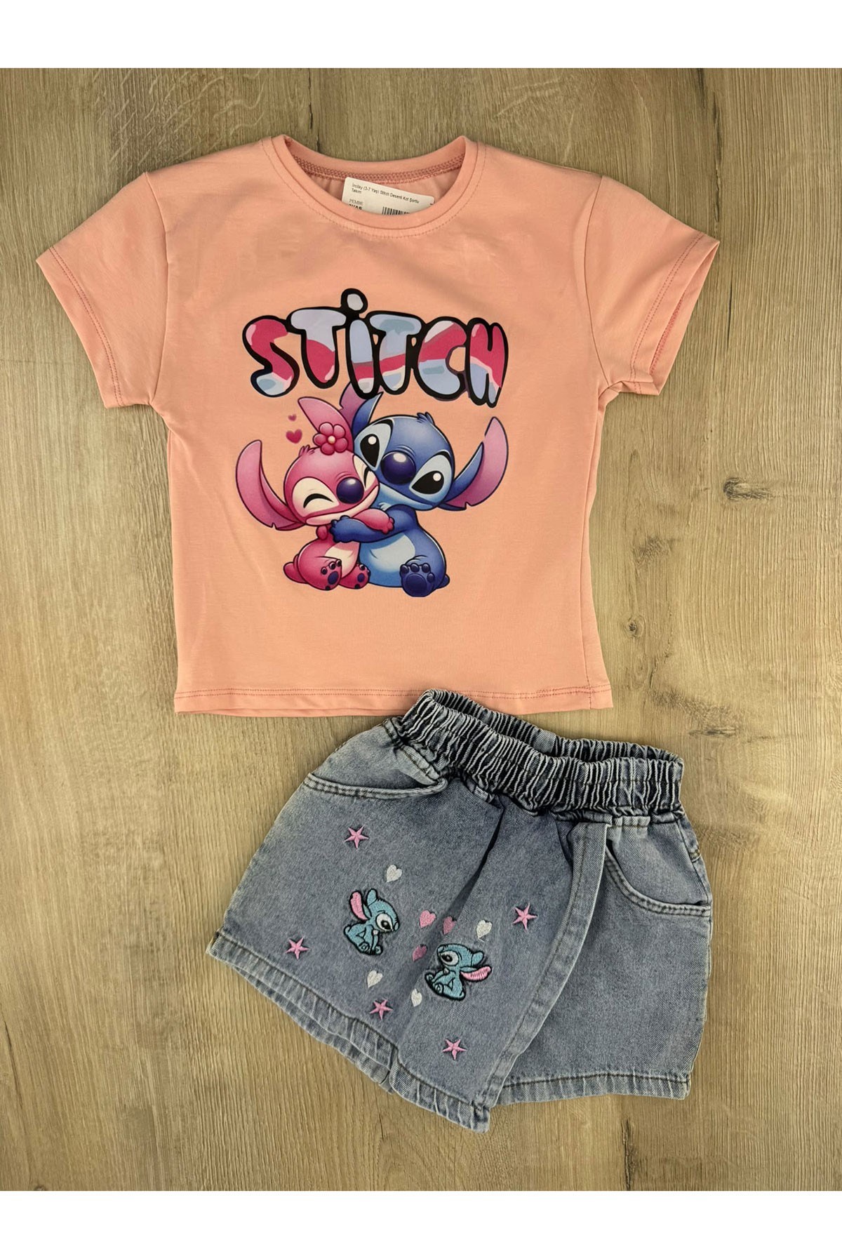 İncilay (3-7 Yaş) Stitch Desenli Kot Şortlu Takım