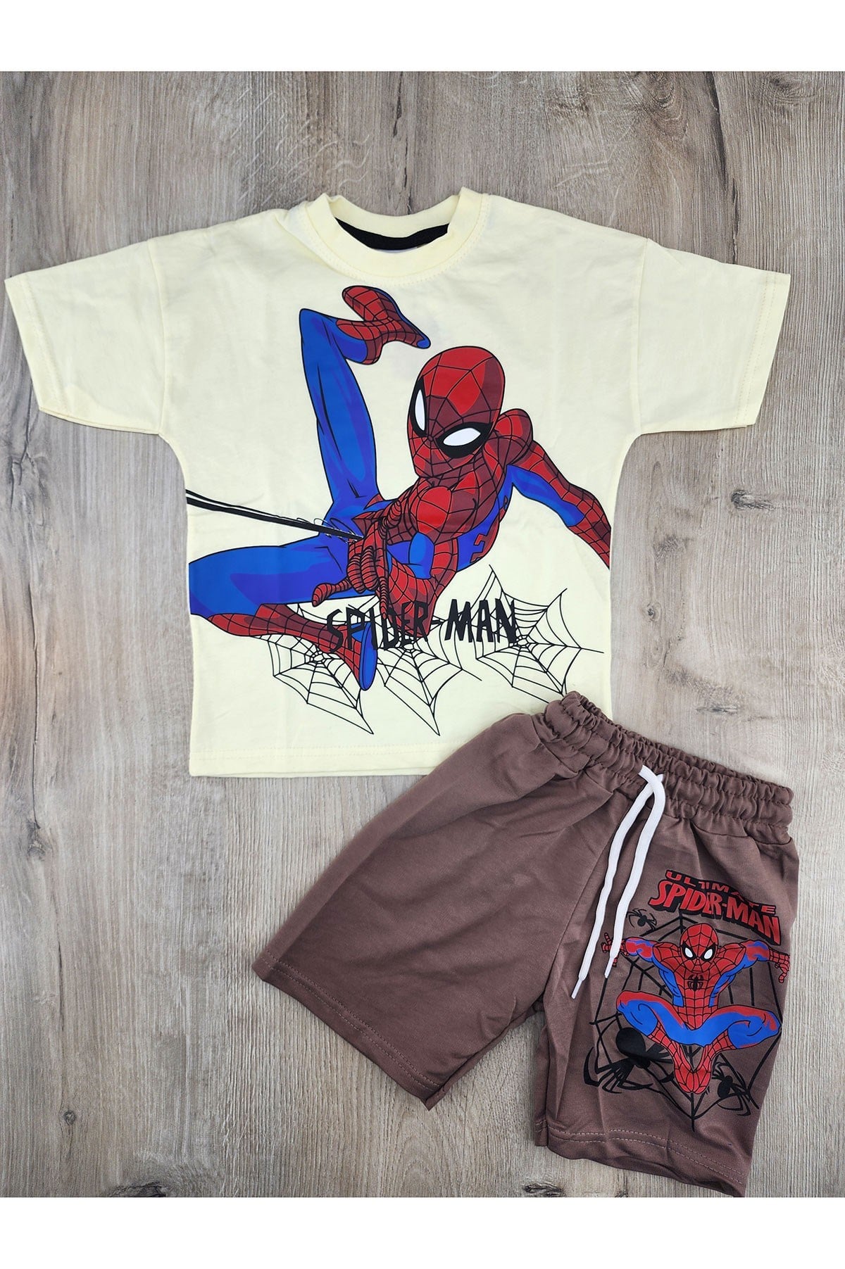 Jeliboom (3-10 Yaş) Uçan Spiderman Desenli Şortlu Takım