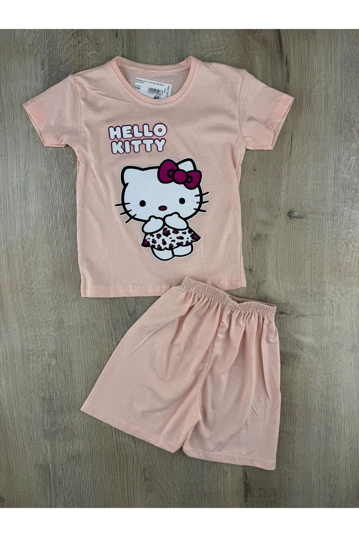 Keskincan-33 (2-5 Yaş)i Hello Kitty Desenli Şortlu Takım
