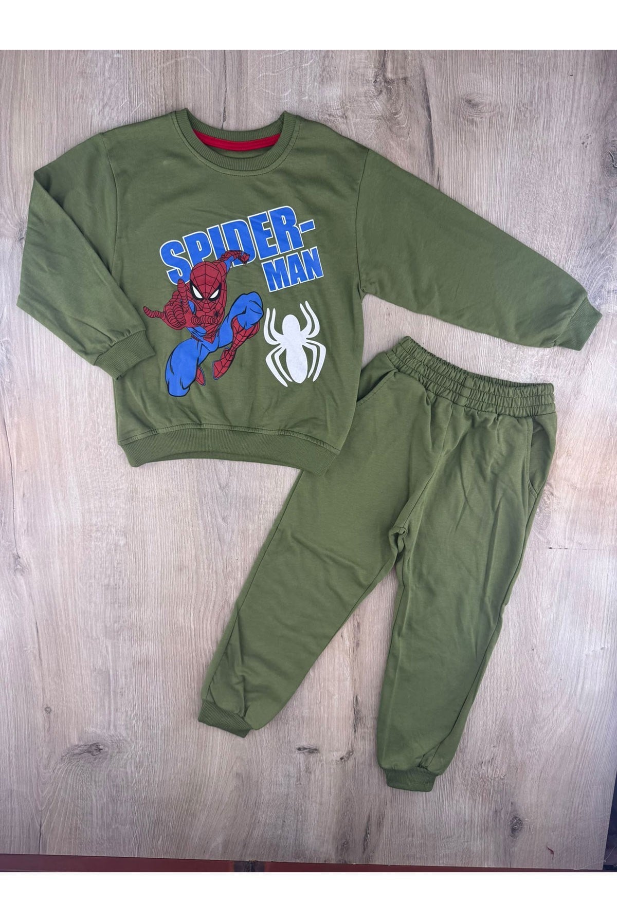 Keskincan (5-8 Yaş) Spiderman Desenli Mevsimlik Takım