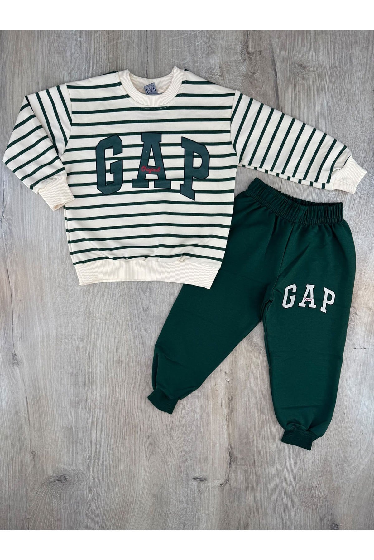 MDY (3-10 Yaş) GAP Desenli Çizgili Mevsimlik Erkek Takım