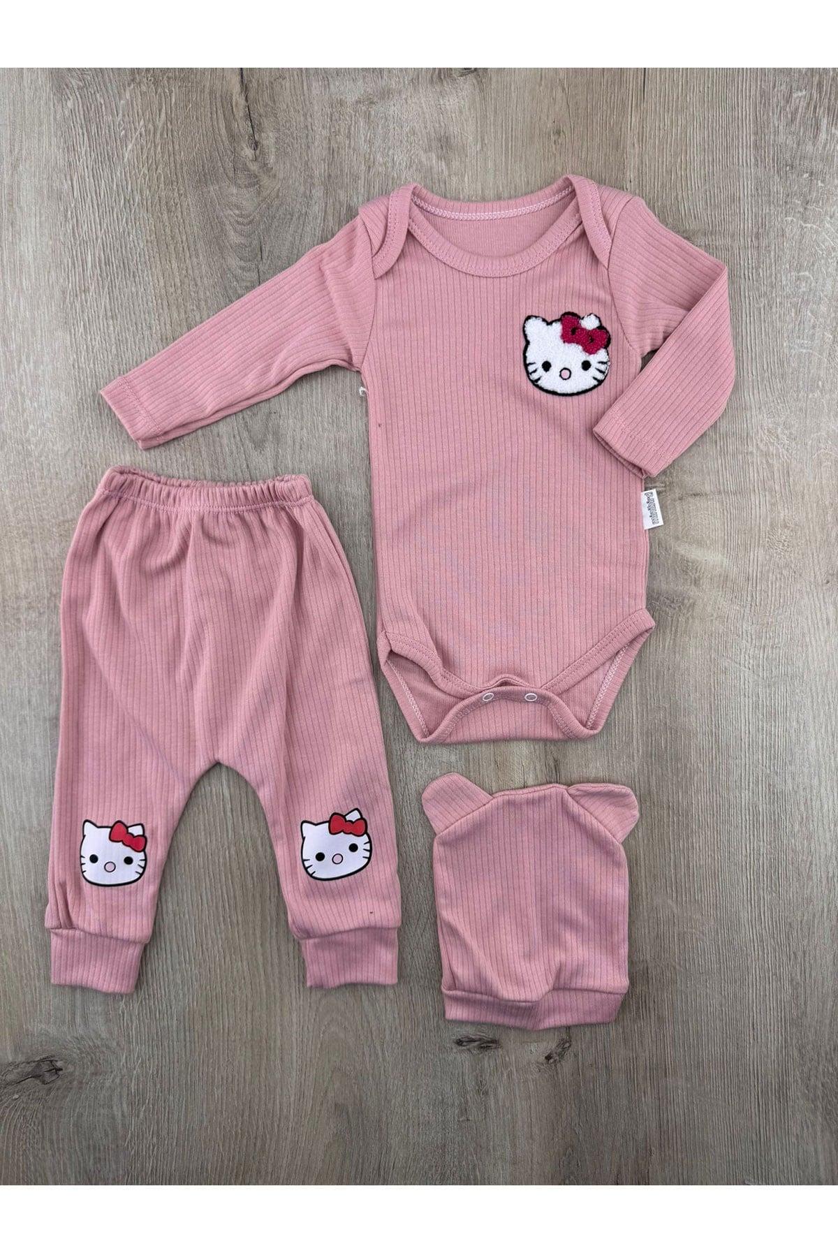 Minibird (3-6-9 Ay) Hello Kitty Desenli Çıtçıtlı Badili Şapkalı Takım