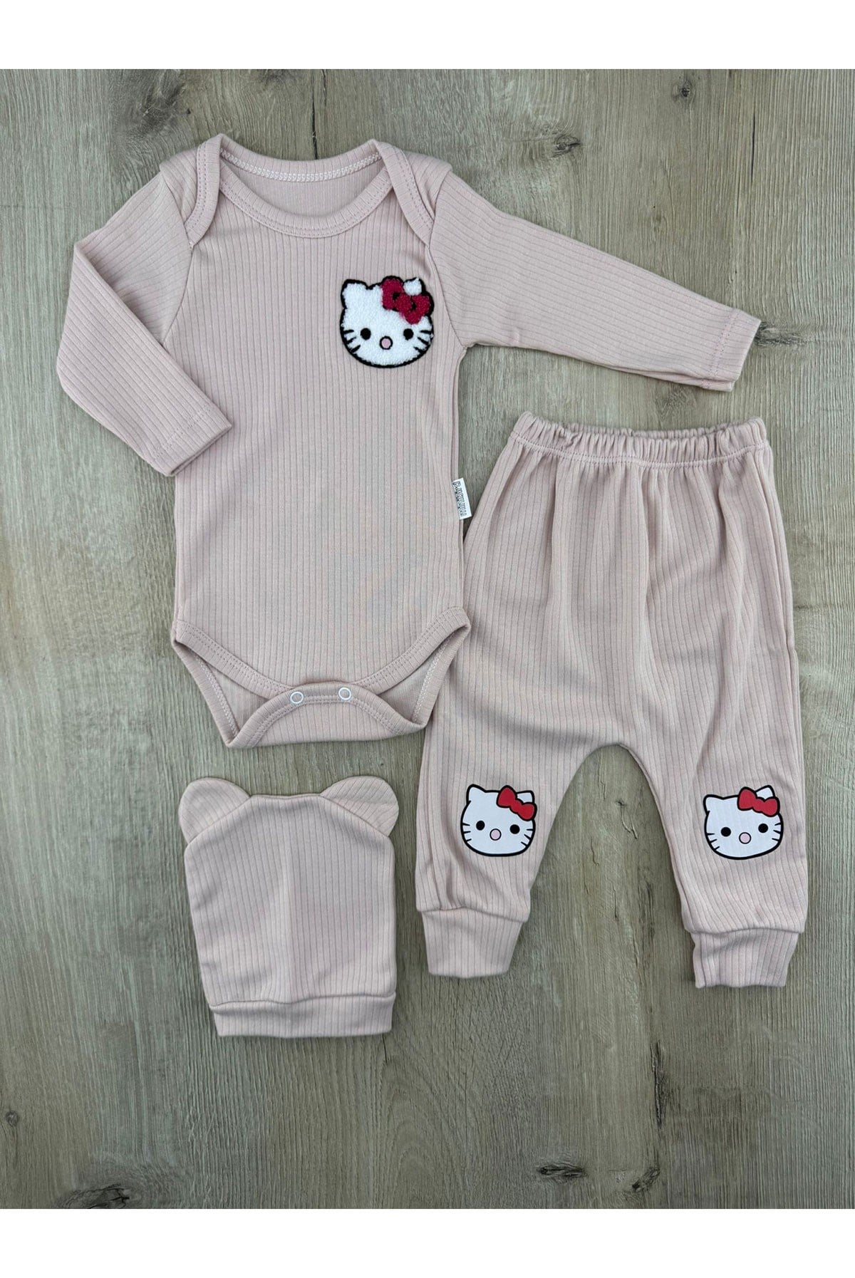 Minibird (3-6-9 Ay) Hello Kitty Desenli Çıtçıtlı Badili Şapkalı Takım