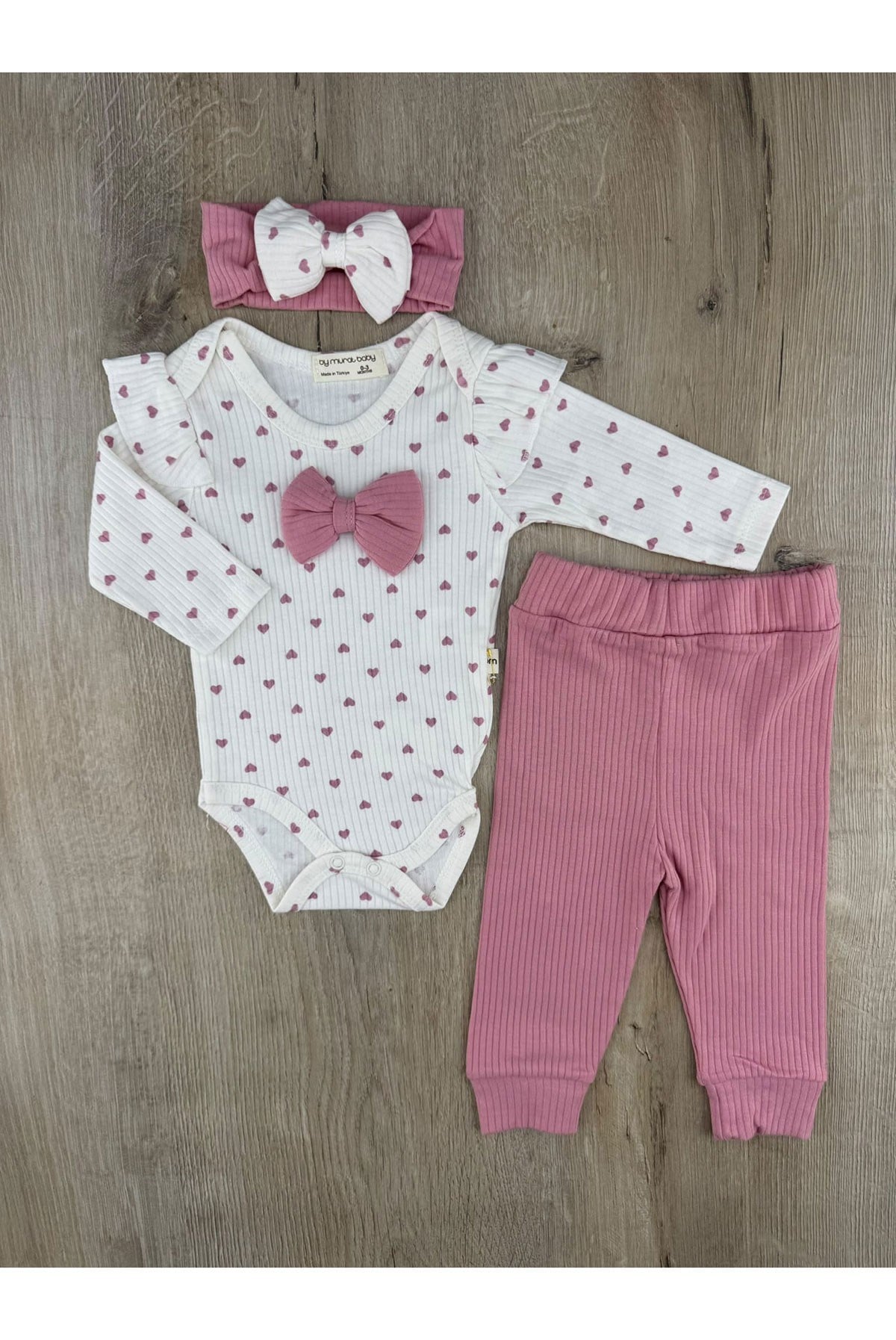 Murat Baby (0-6 Ay) Minik Kalp Desenli Fiyonklu Saç Bantlı Çıtçıtlı Badili Takım