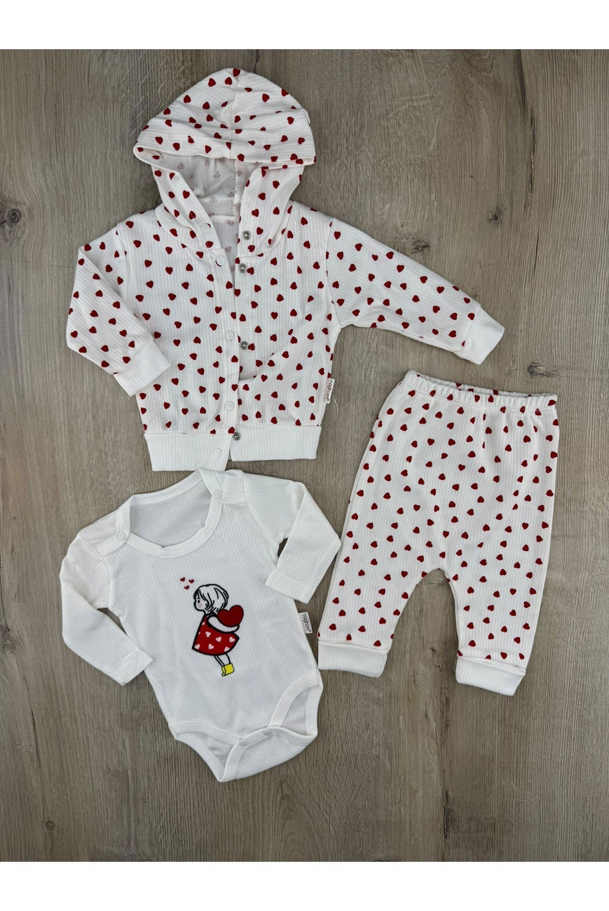 Nayinom (0-9 Ay) 1232 Minik Kalp Desenli 3Lü Hırkalı Takım