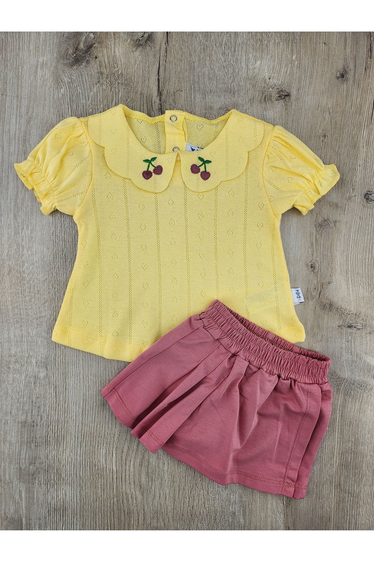 Nazar Bebe (9-24 Ay) 26338 Yakası Kiraz Desenli Şortlu Takım