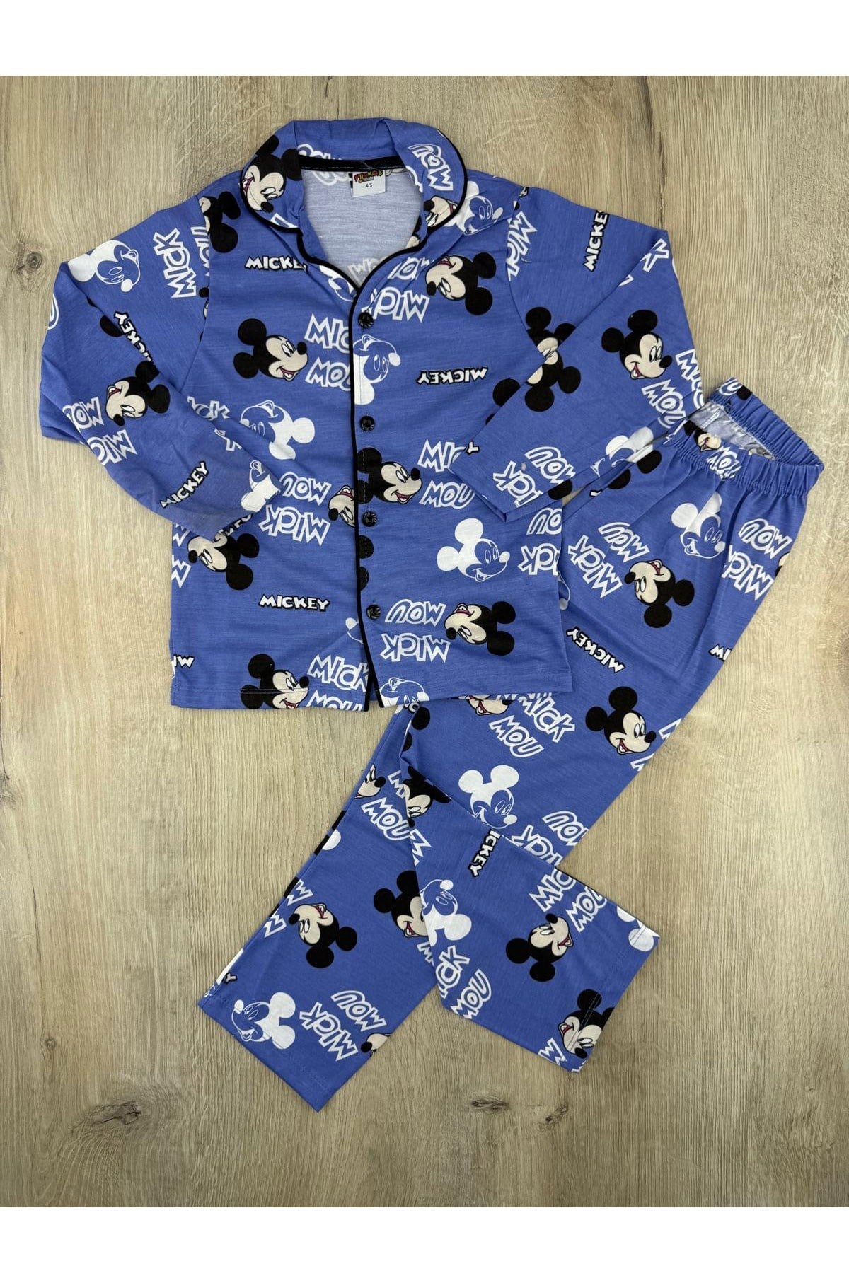 Pijakids (4-12 Yaş) Gülen Mickey Mouse  Desenli Önden Düğmeli Pijama Takımı