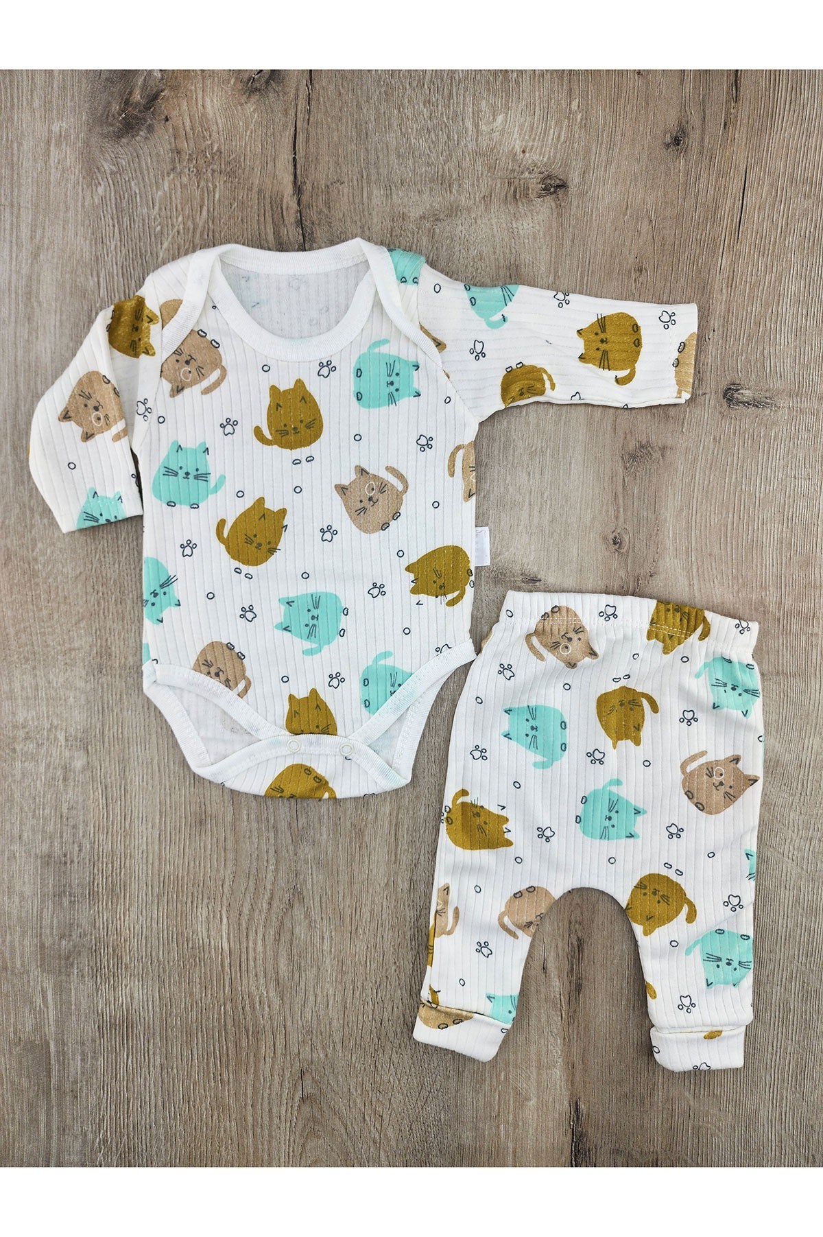 Süpermini (0-9 Ay) Tombik Kedi Desenli Çıtçıtlı Badili Takım