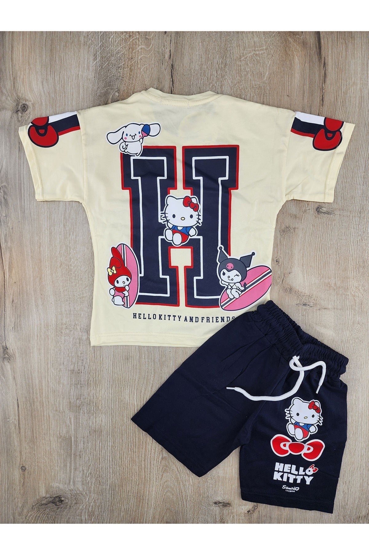 Tintini (3-10 Yaş) Hello Kitty Desenli Sırt Baskılı Lacivert Şortlu Takım