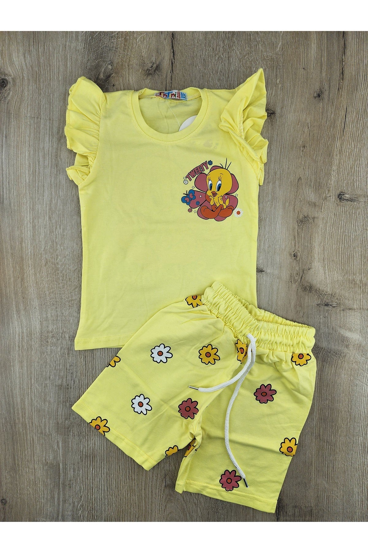 Tintini (3-10 Yaş) Tweety Desenli Sırtı Baskılı Şortlu Takım