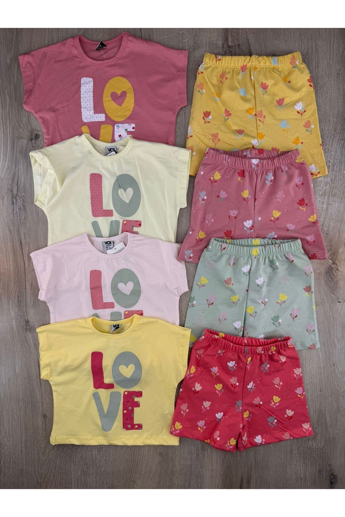 Voi (1-4 Yaş) Love Desenli Şortlu Takım