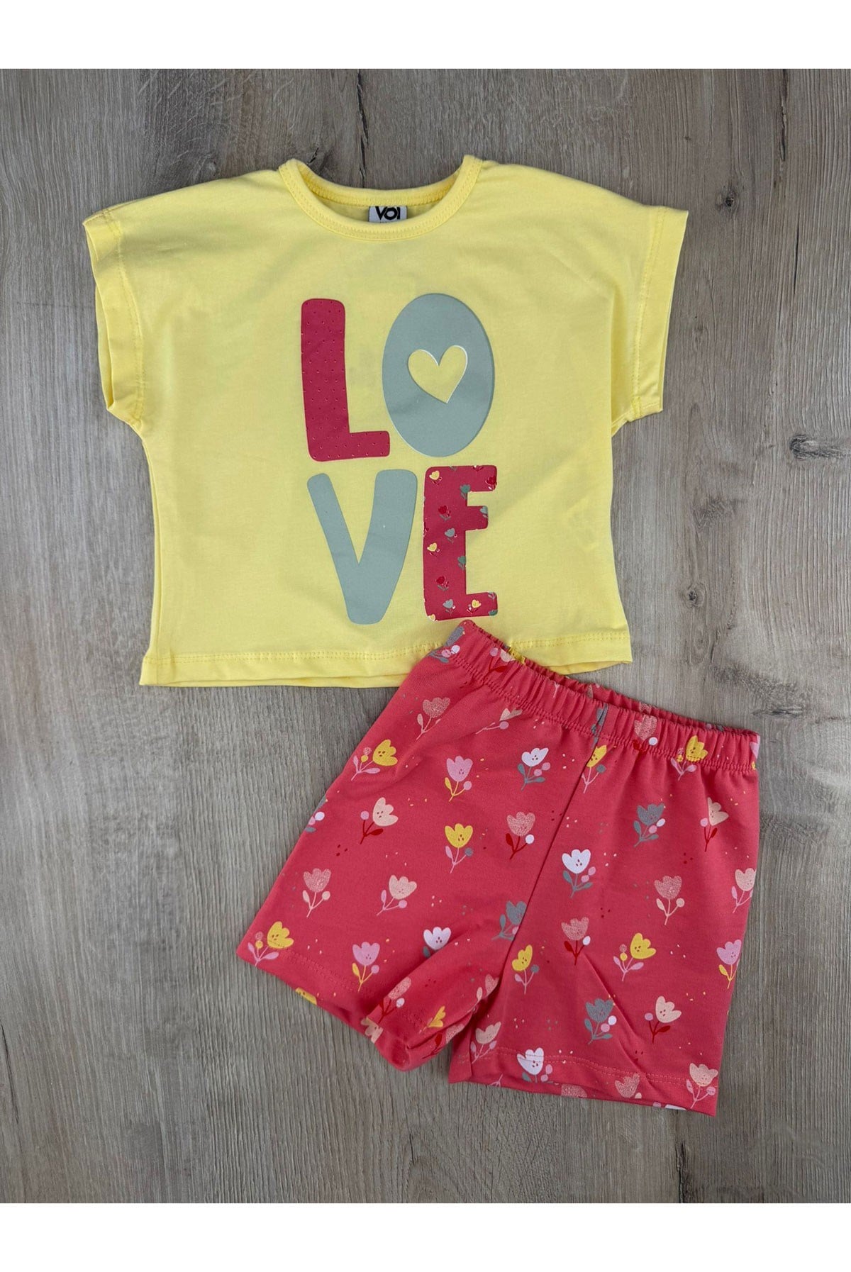 Voi (1-4 Yaş) Love Desenli Şortlu Takım