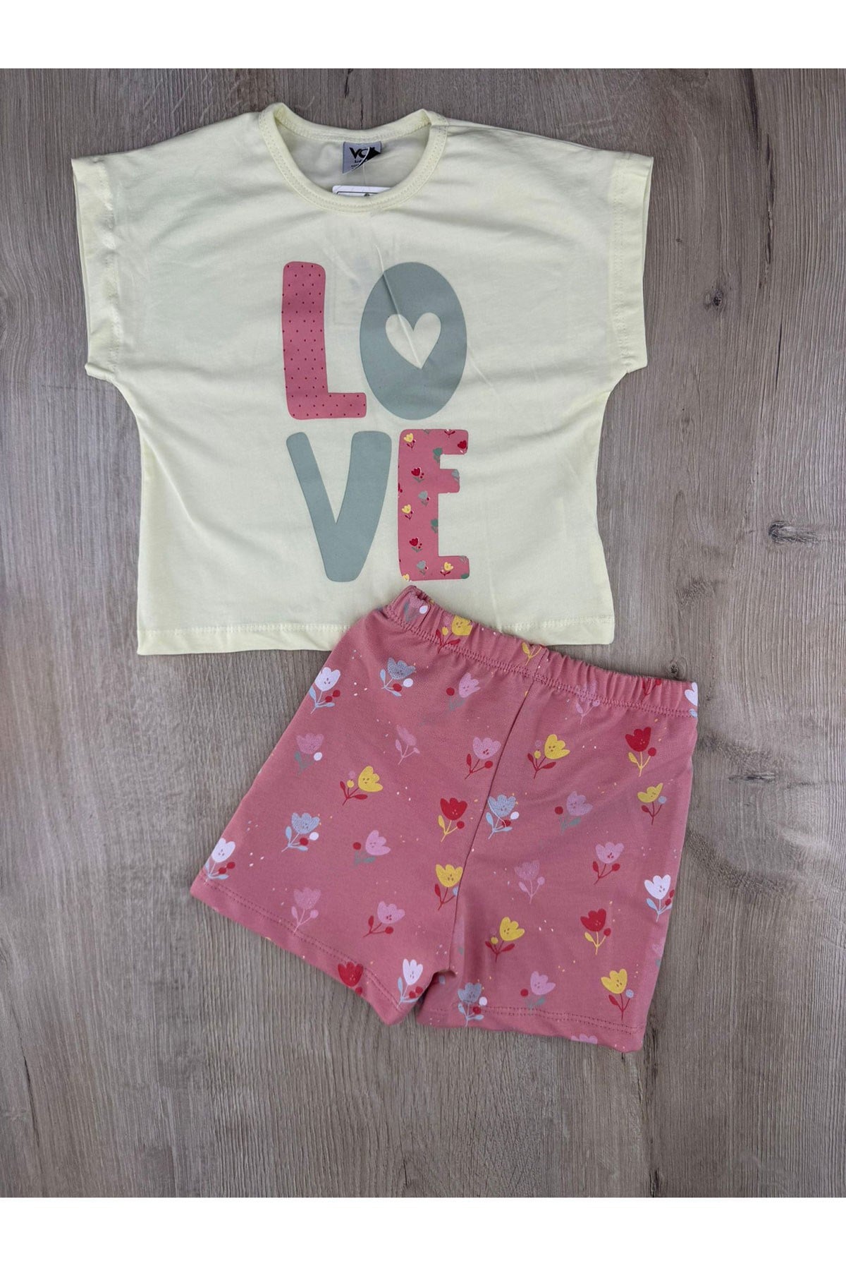 Voi (1-4 Yaş) Love Desenli Şortlu Takım