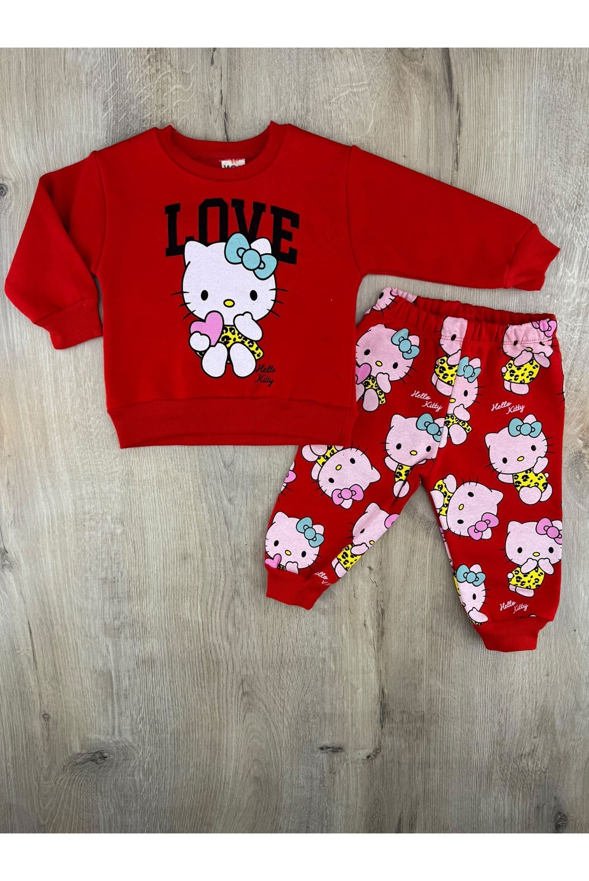 WOW-11142 (1-4 Yaş) Hello Kitty Desenli 3ip Şardonlu Takım