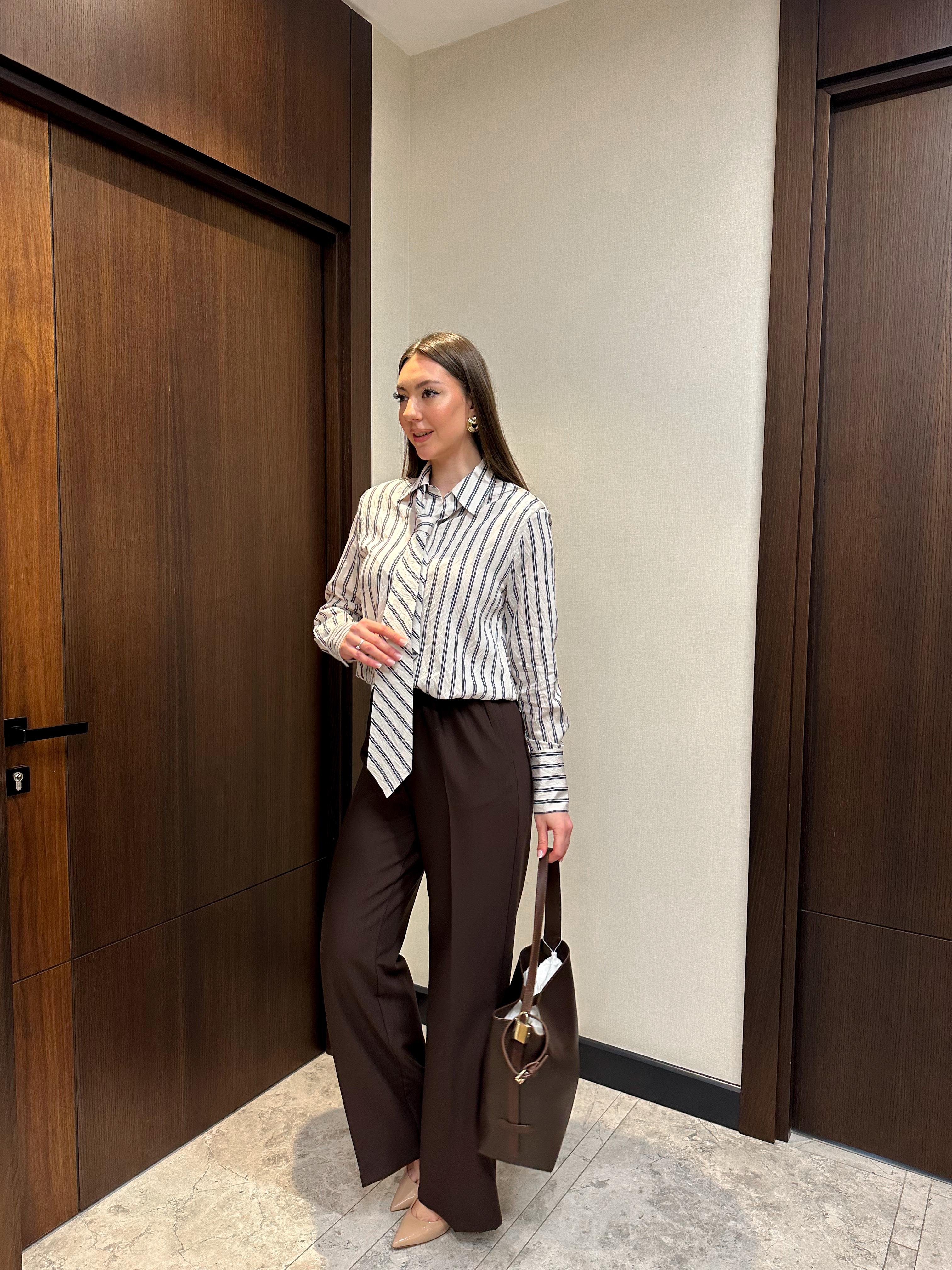 Çizgili GömlekDedo'çe