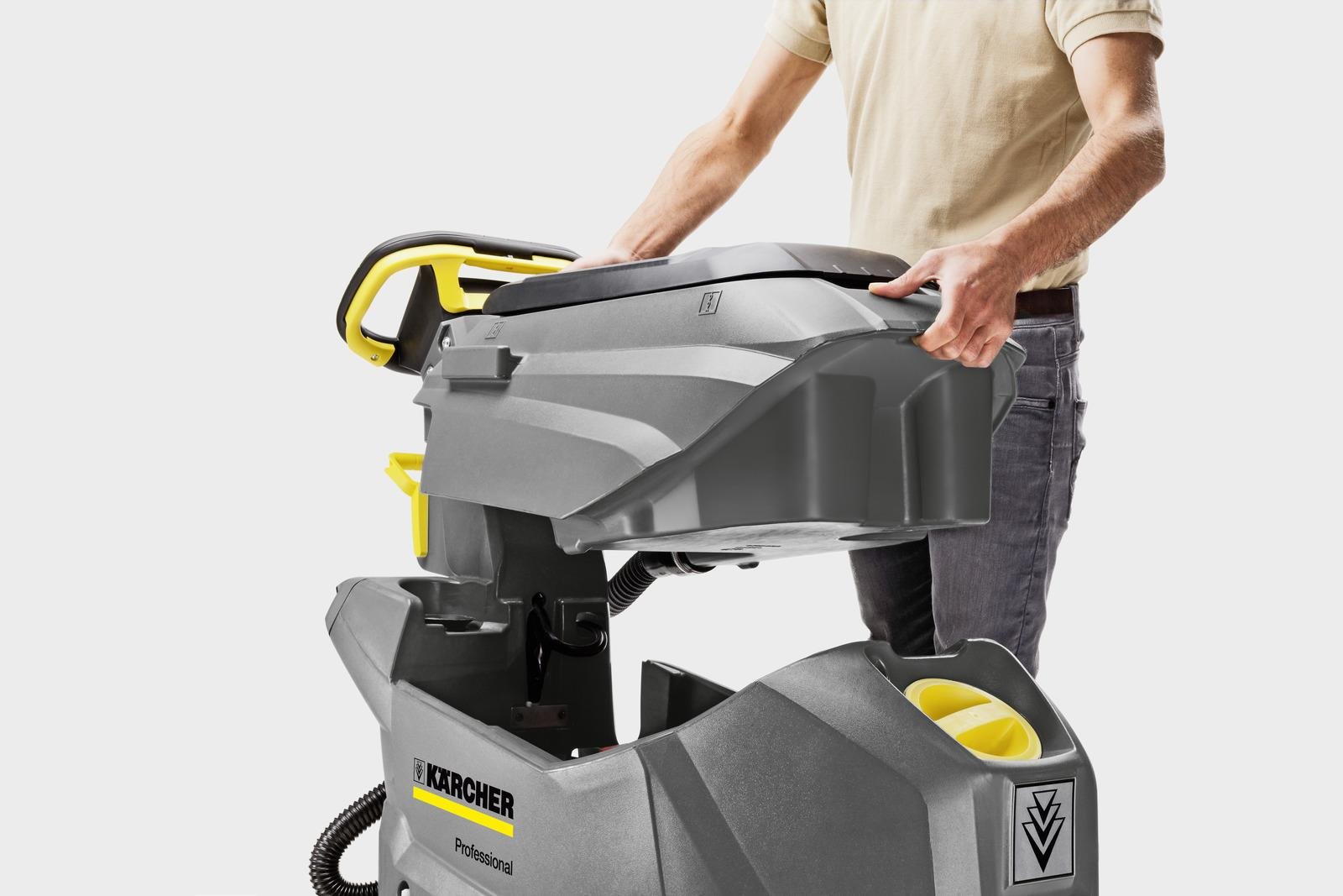  Karcher BD 50/50 C Classic BP Pack Lityum-İyon Akülü Zemin Temizleme MakinesiKarcher