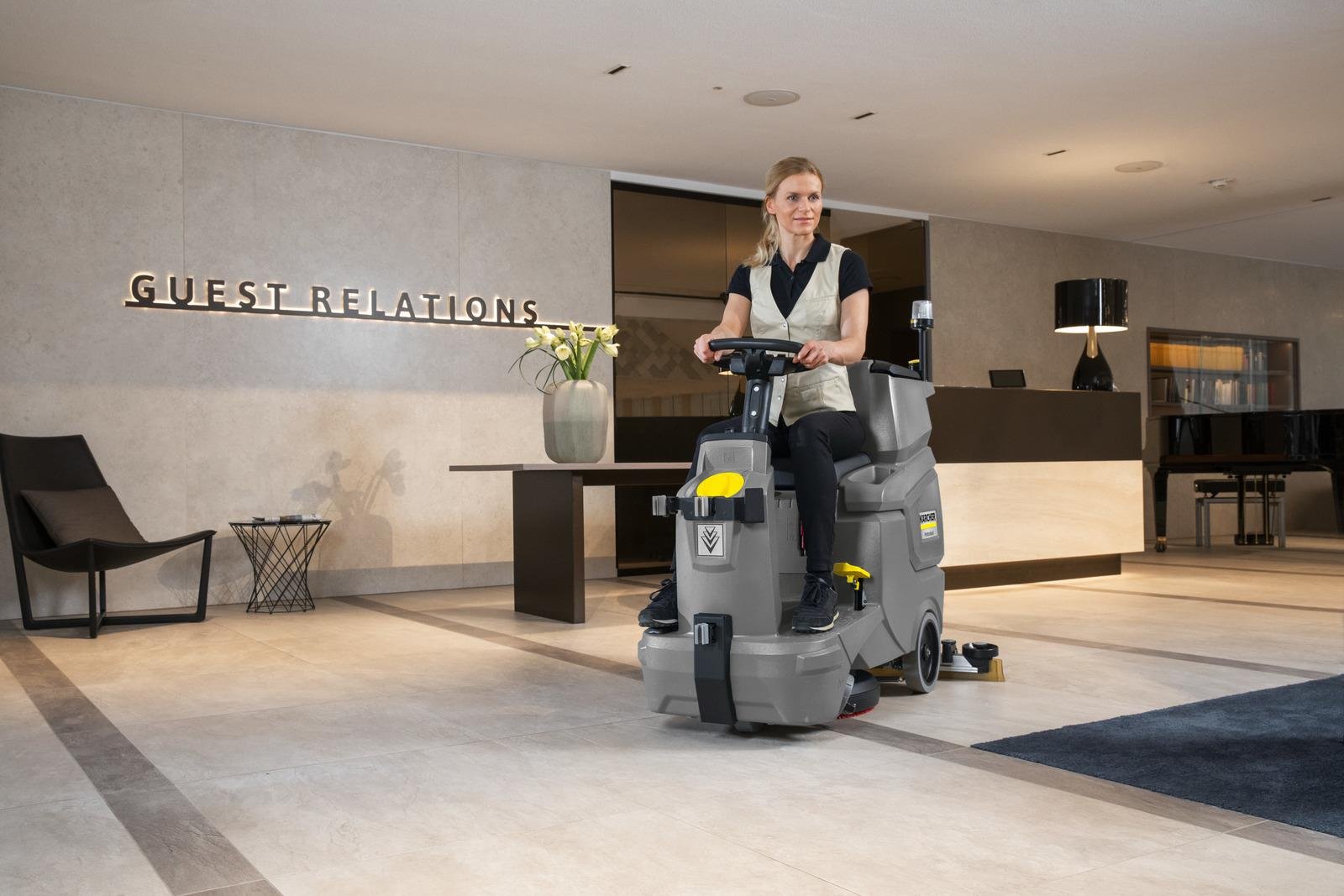  Karcher BD 50/70 R Classic Bp Pack 80Ah Li Zemin Bakım ve Temizlik MakinesiKarcher