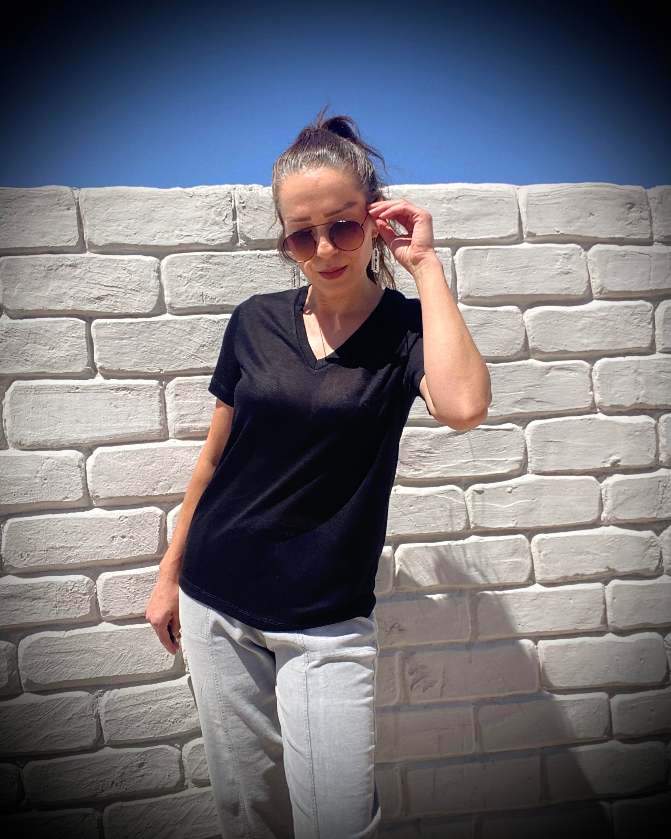 Siyah V Yaka Premium Basic Tişört