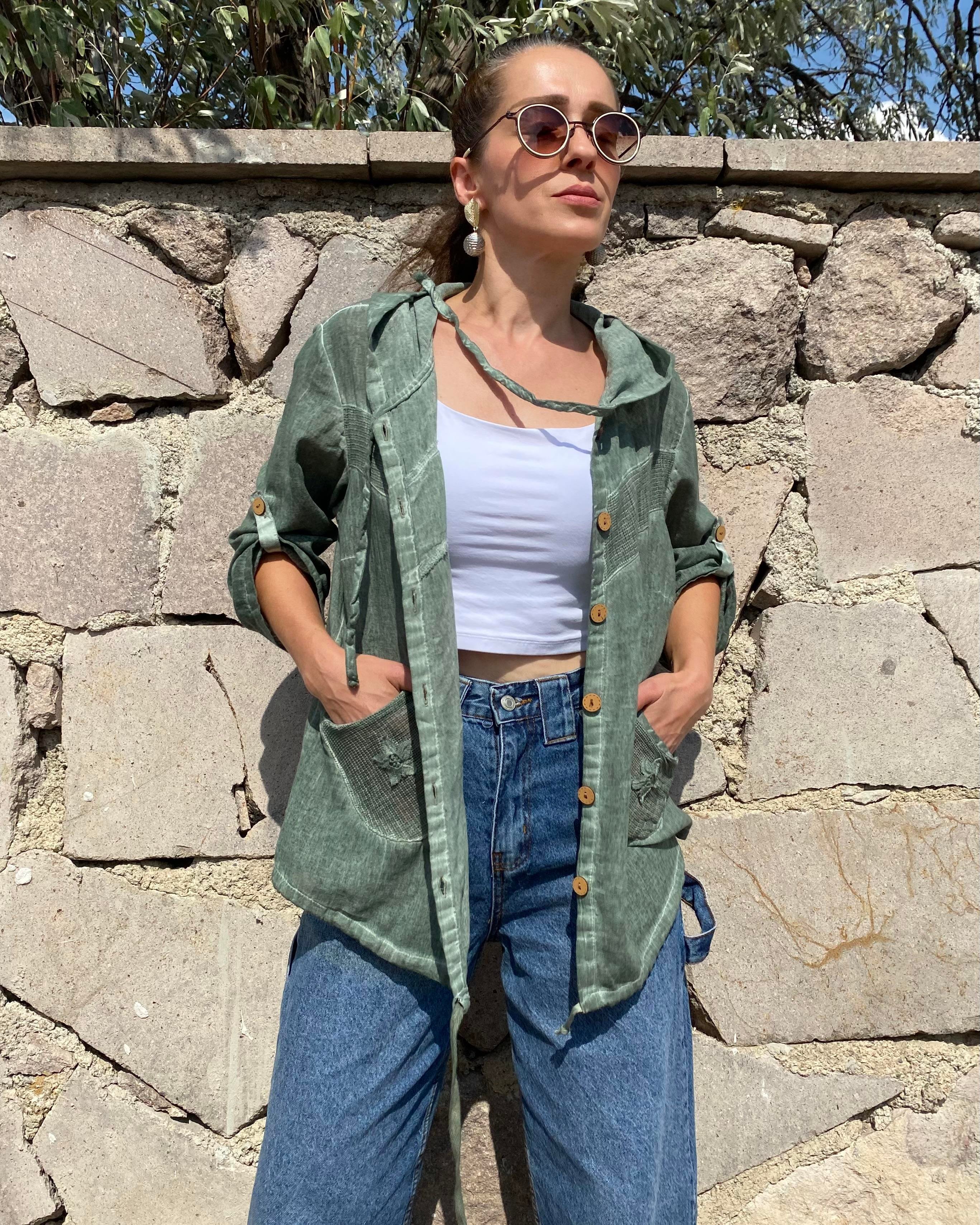 Yeşil Kapüşonlu Oversize Müslin Kumaş Gömlek