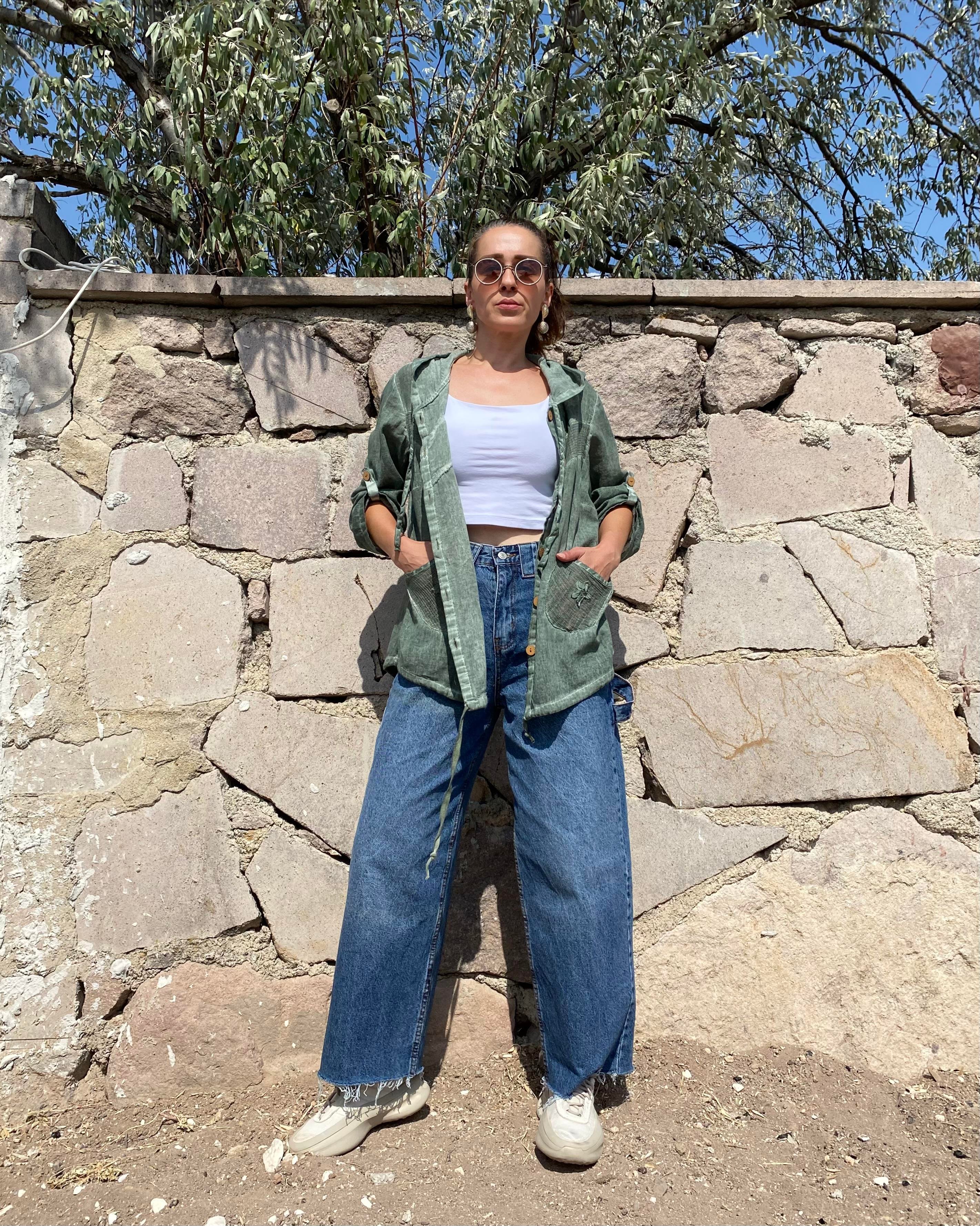 Yeşil Kapüşonlu Oversize Müslin Kumaş Gömlek