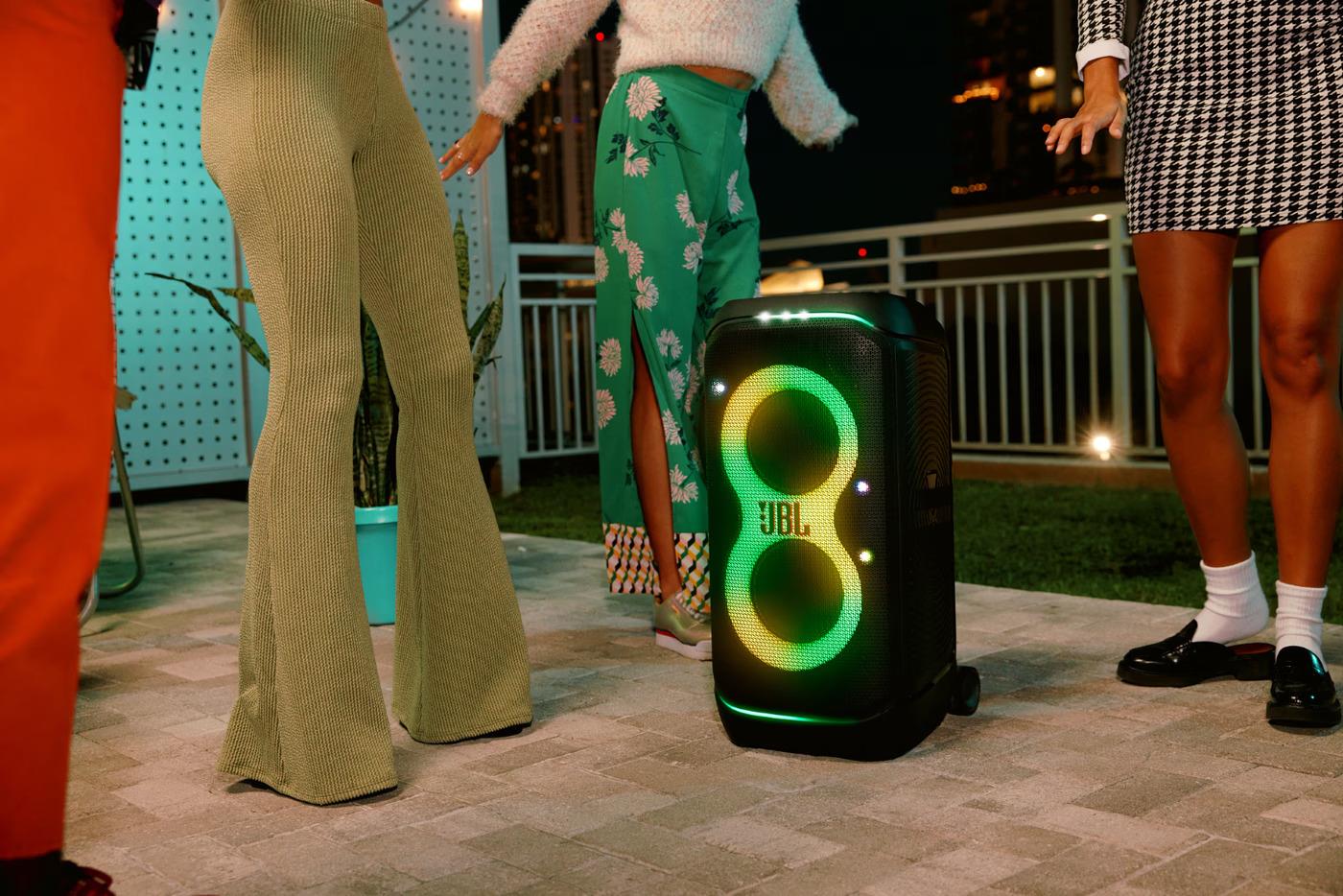 JBL PartyBox Stage320 + 2x JBL PartyLight Stick Aydınlatma Çubuğu