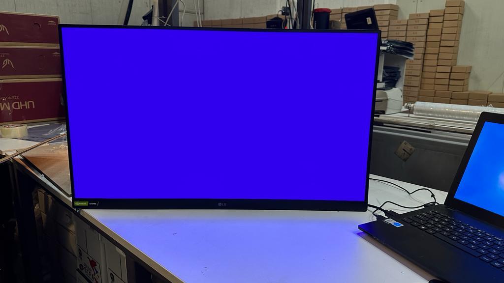 OUTLET LG 32GP850-B Ultragear 31.5'' 1ms 165hz G-sync 2K QHD Nano IPS Gaming Monitör