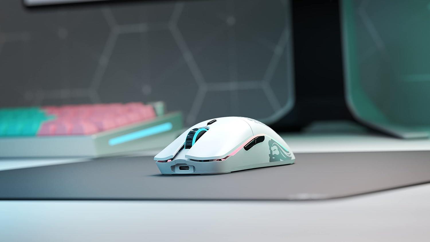 Glorious Model O Kablosuz Gaming Mouse Mat – Beyaz (GLRGLO-MS-OW-MW)