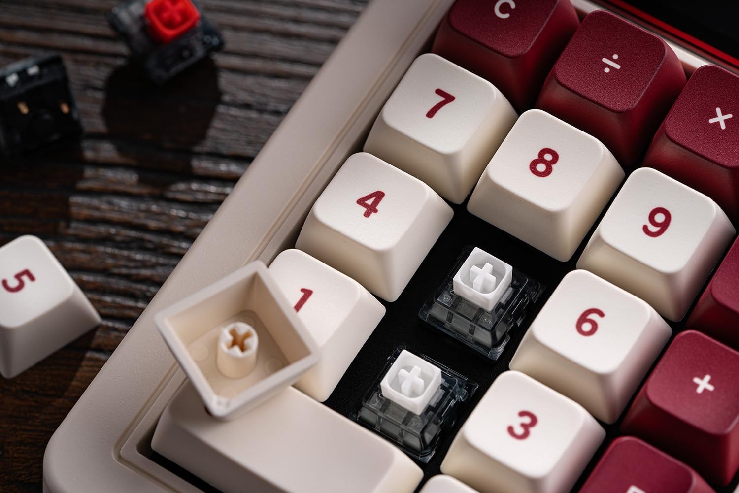 8BitDo Retro 18 Fami Edition Mekanik Numpad