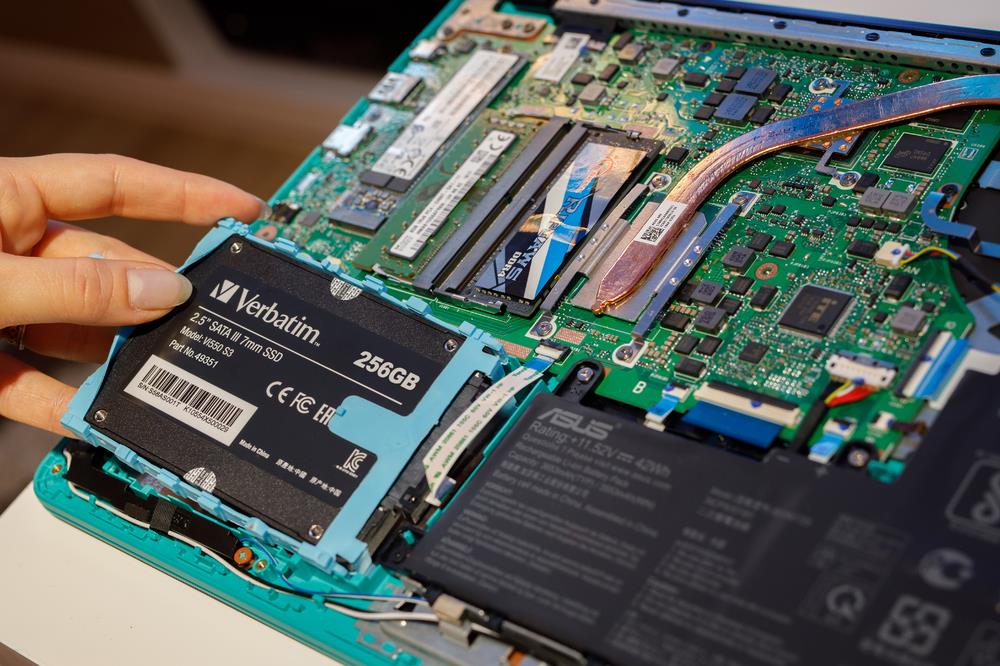 Verbatim 256GB Vi550 S3 SATA 3.0 SSD (Okuma 550MB / Yazma 460MB)