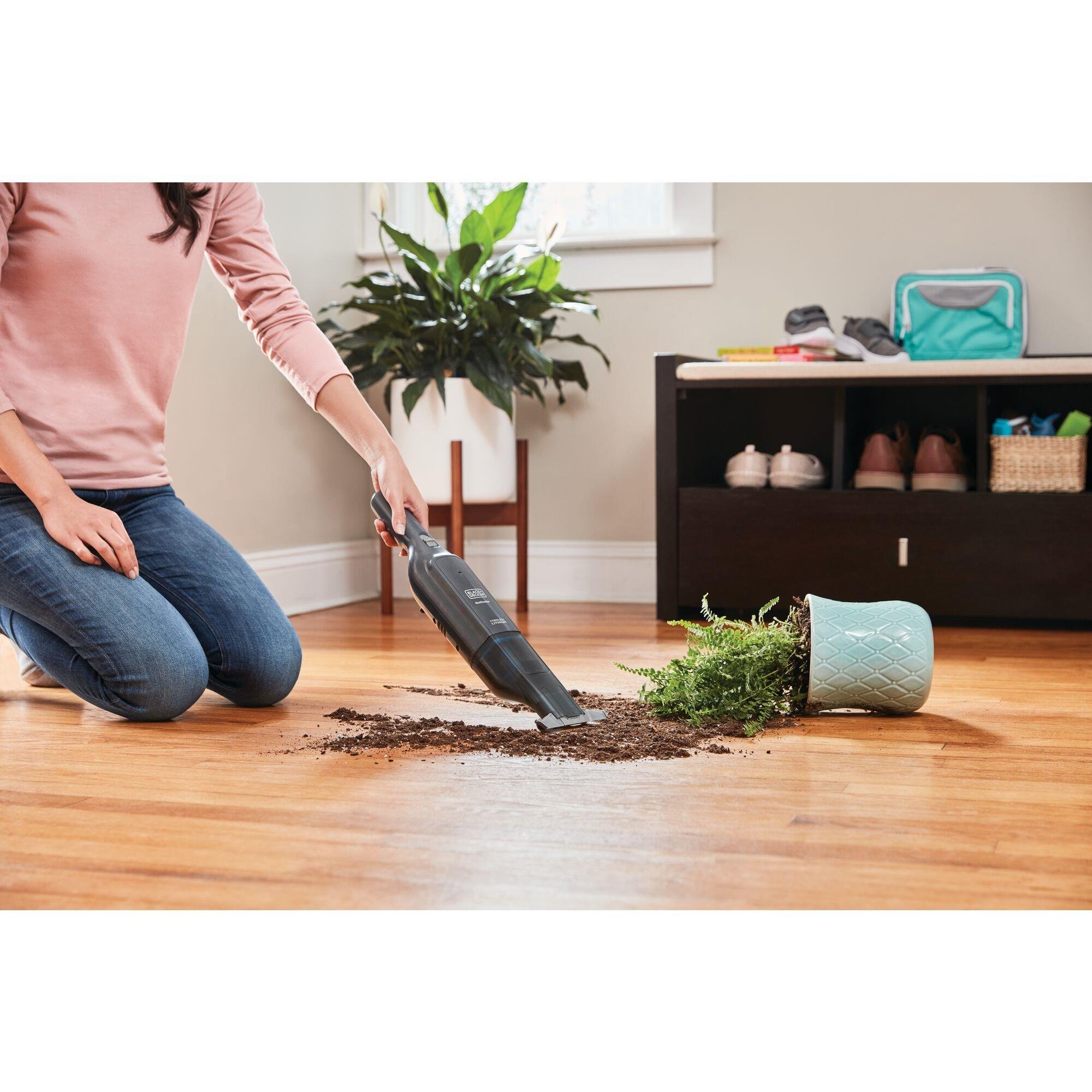 Black&Decker 12V Şarjlı El Süpürgesi - HLVC320B11-QW